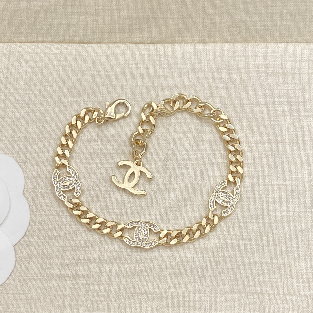 TOP CHANEL Necklace + Bracelet Set - Gold