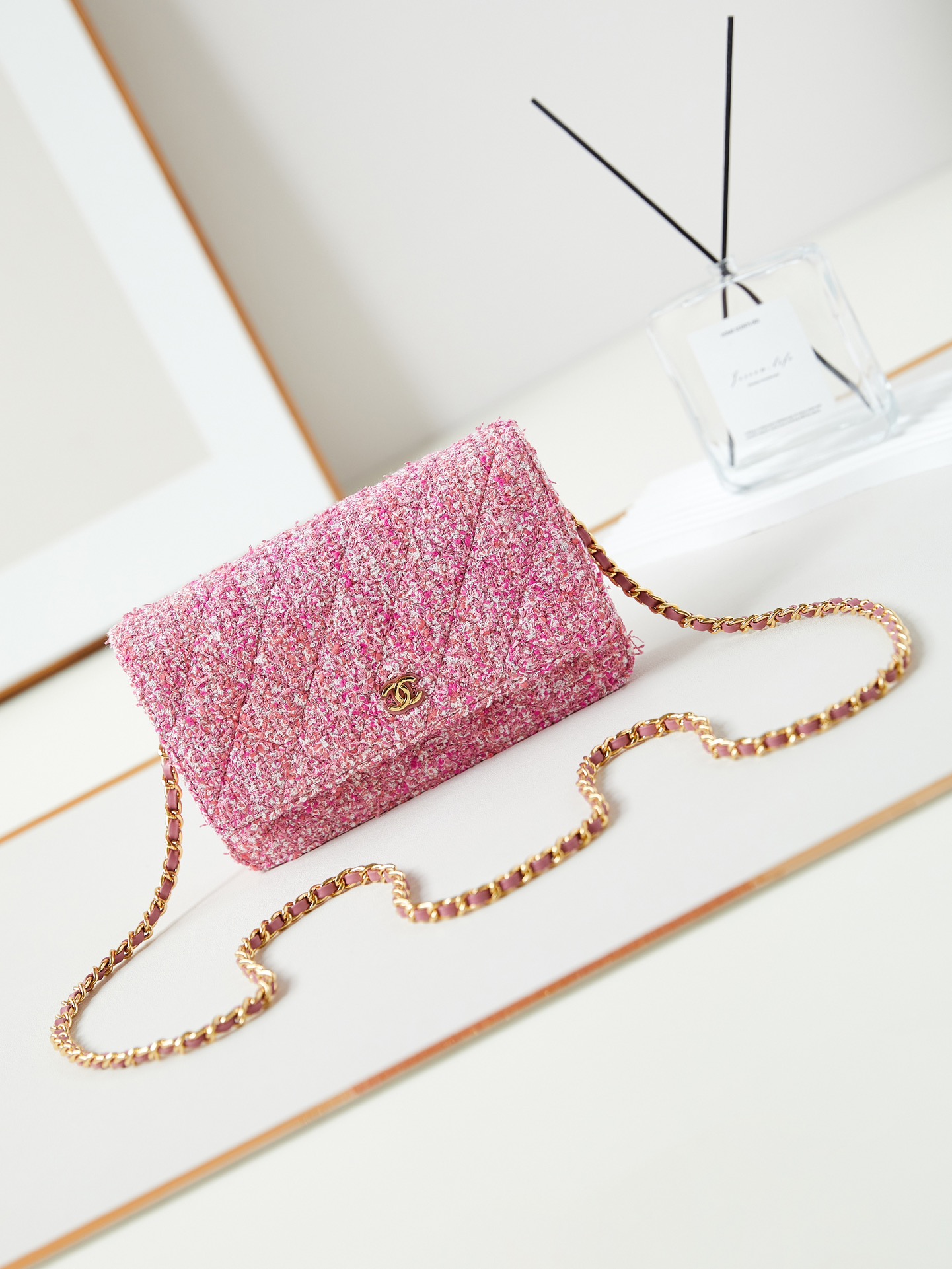 TOP CHANEL Woolen WOC Bag 12x19x3cm - Pink