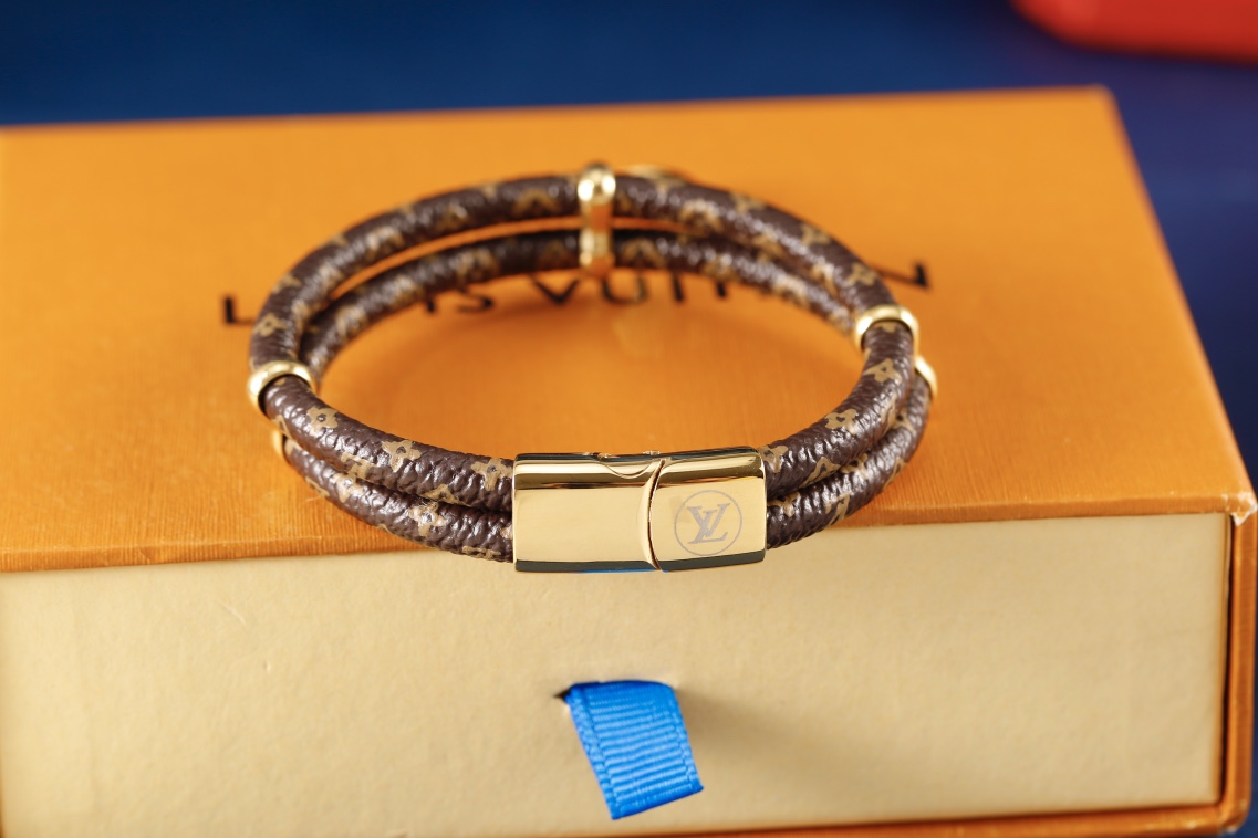 TOP Louis Vuitton LV Classic Monogram Leather with Logo Thin Double Circle Bracelet - Brown