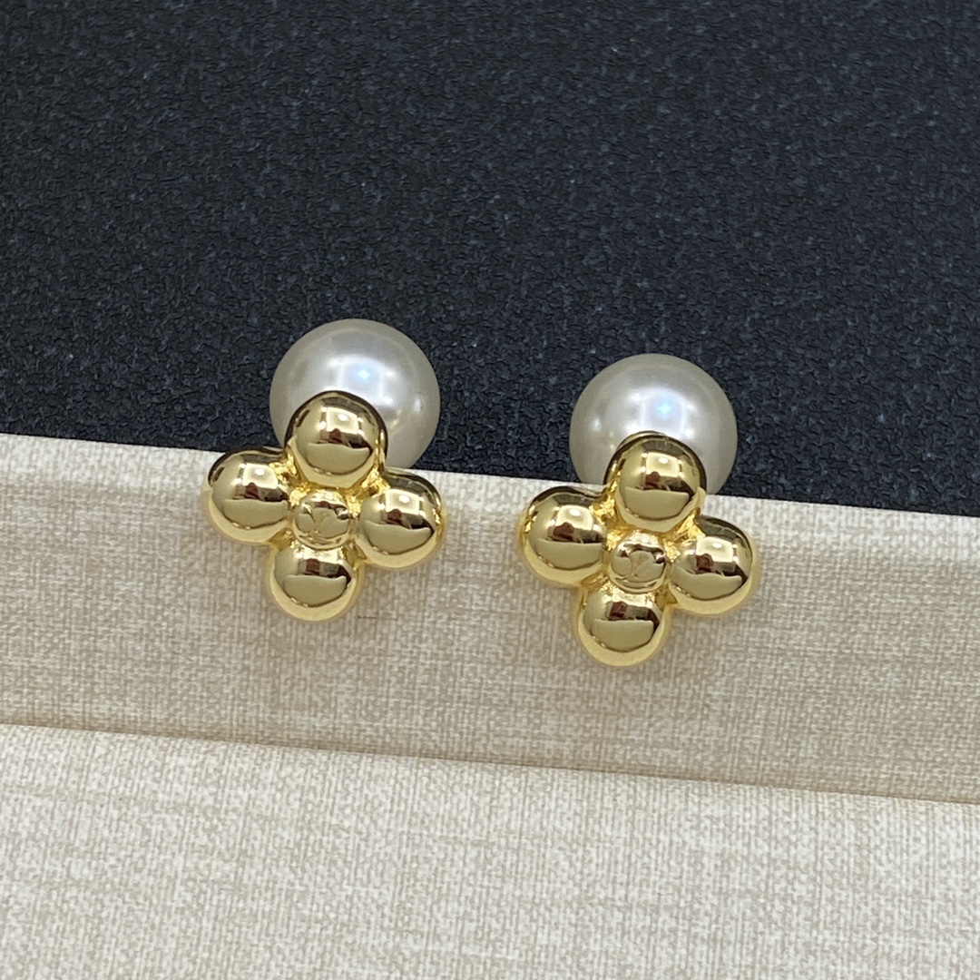 TOP Louis Vuitton LV Earrings - 3 Color