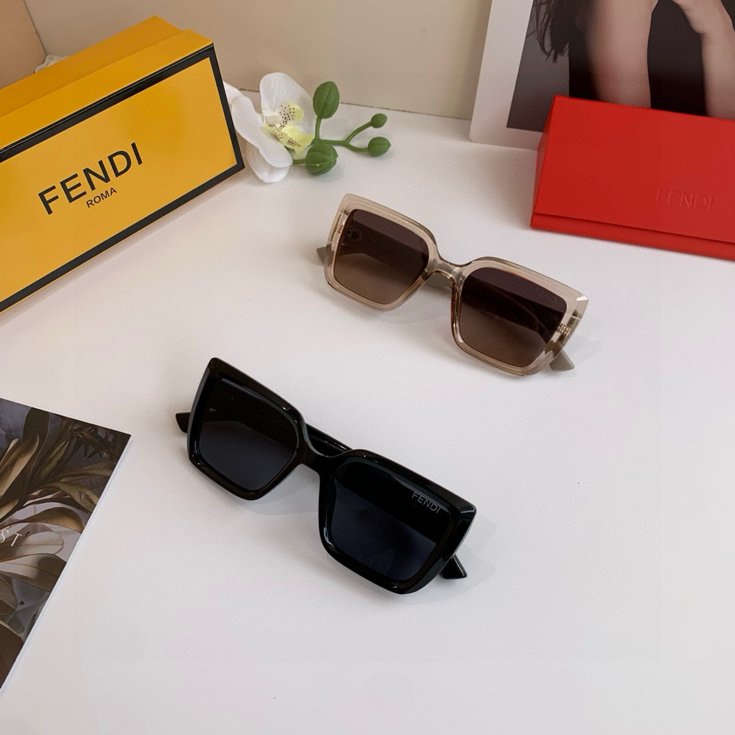 TOP FENDI Sunglasses - 2 Color