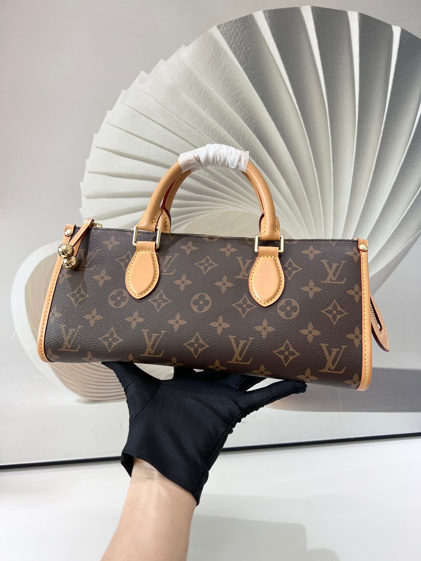 TOP Louis Vuitton LV L*V Popincourt Monogram Top Handle Bag 20.0 x 20.0 x 13.0 cm-Brown
