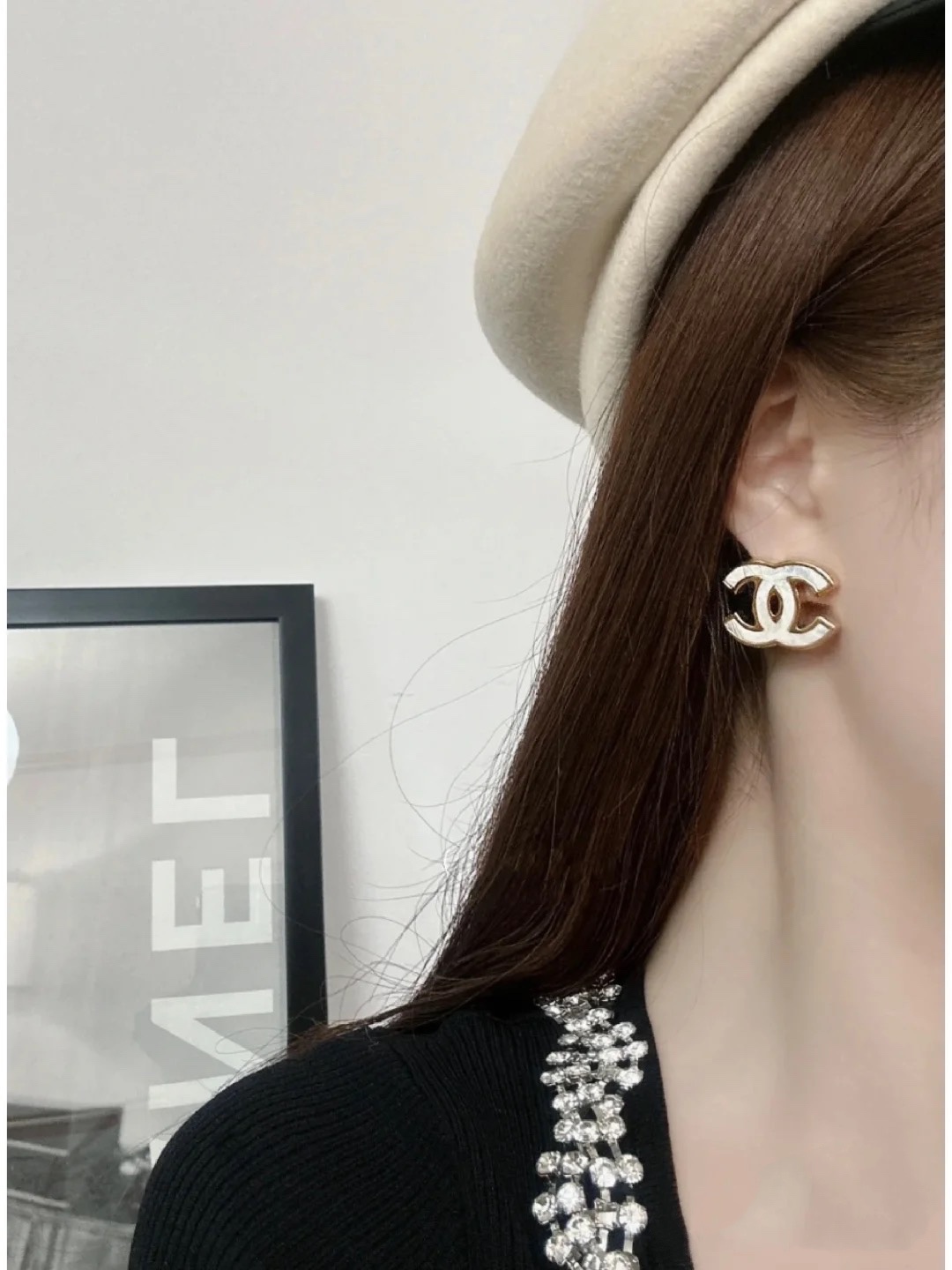 TOP CHANEL Dounble C Earrings