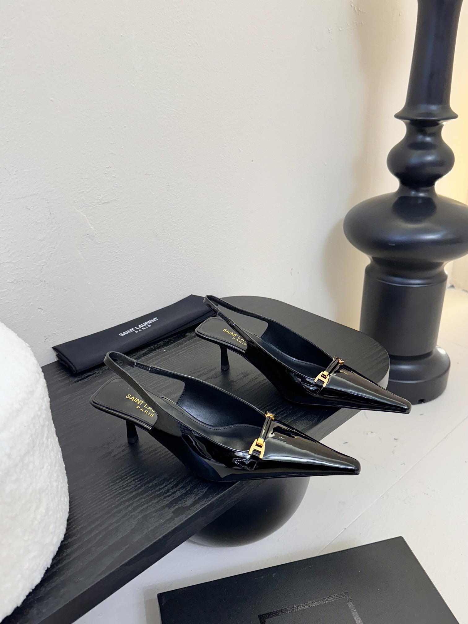 TOP Yves Saint Laurent YSL Mules - Black