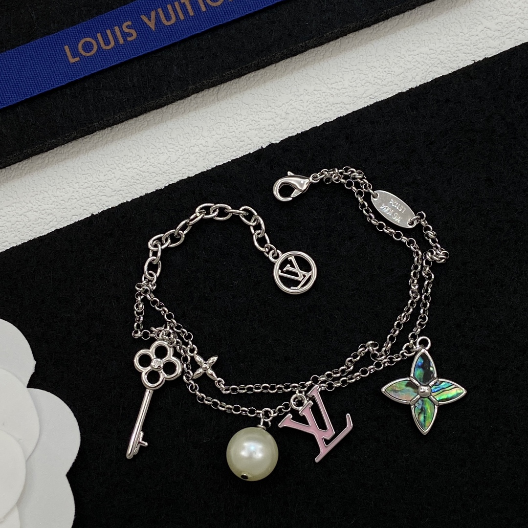 TOP Louis Vuitton LV Bracelet - 2 Color