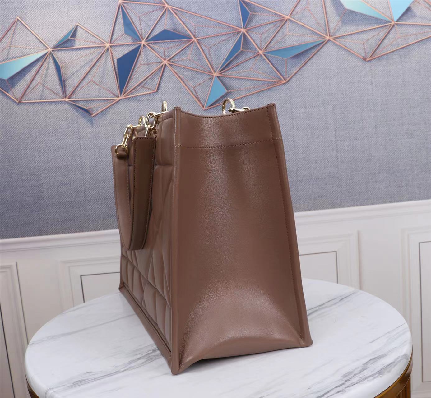 TOP Christian Dior Medium Cowhide Leather Handbag 36.5x28x17.5cm - Brown&GHW