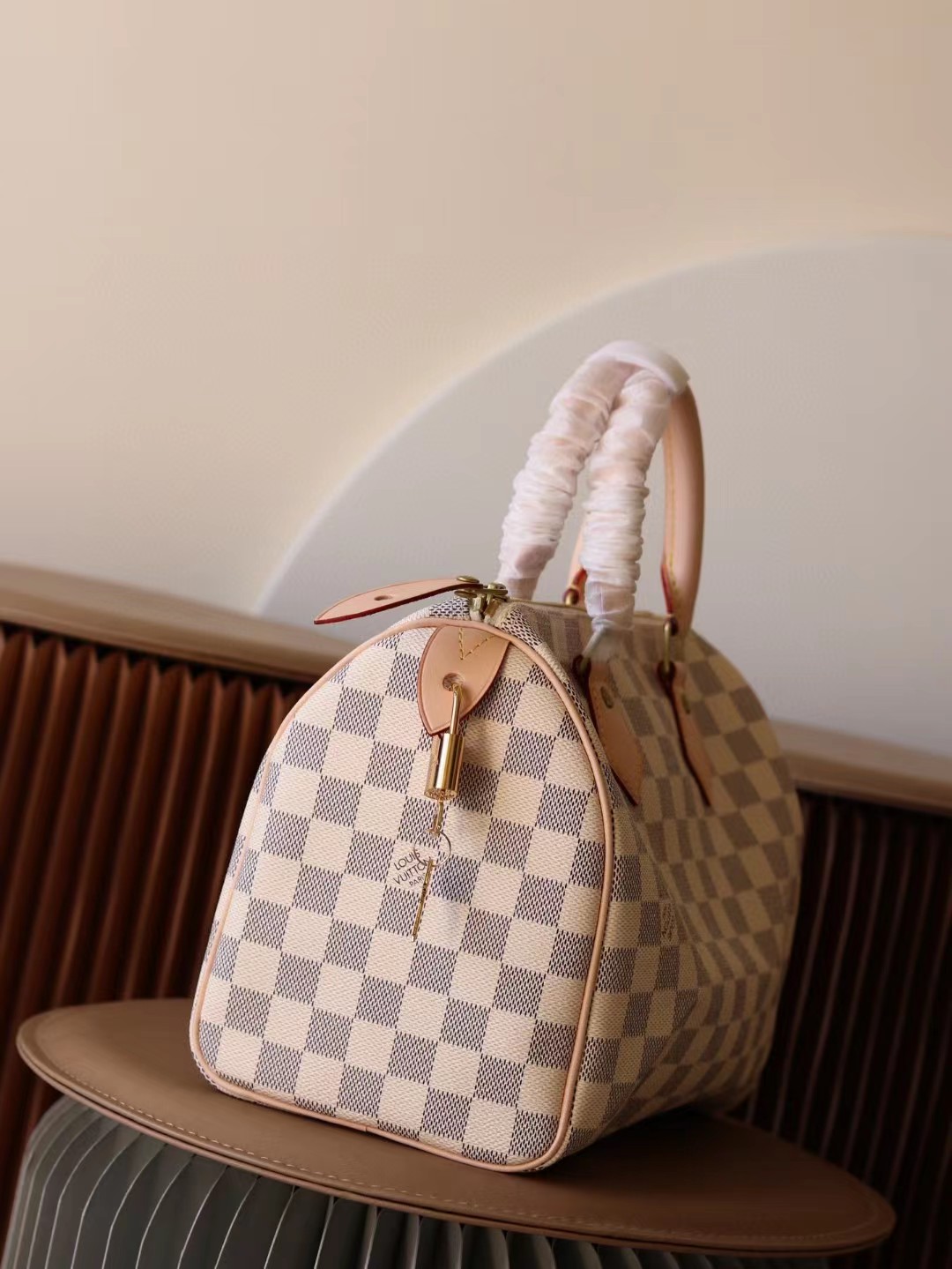 TOP Louis Vuitton LV L*V Speedy Bag 25 CM