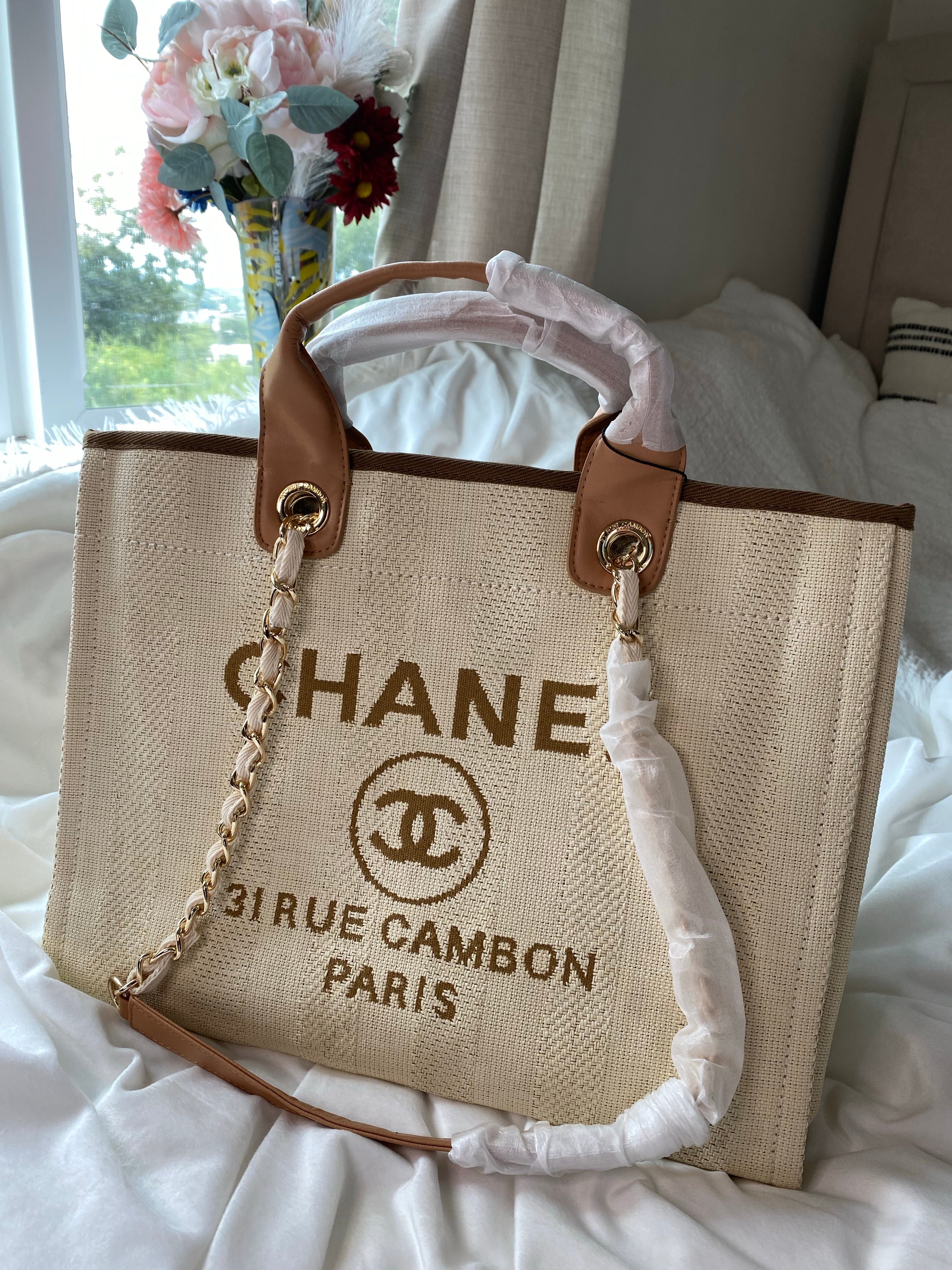 TOP CHANEL Small Deauville Shopping Bag 35cm - Brown Beige