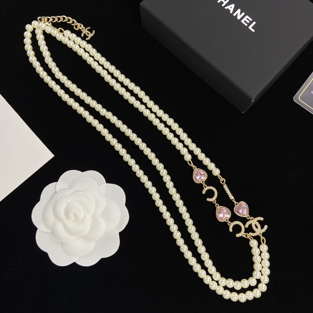 TOP CHANEL Long Pearl Necklace