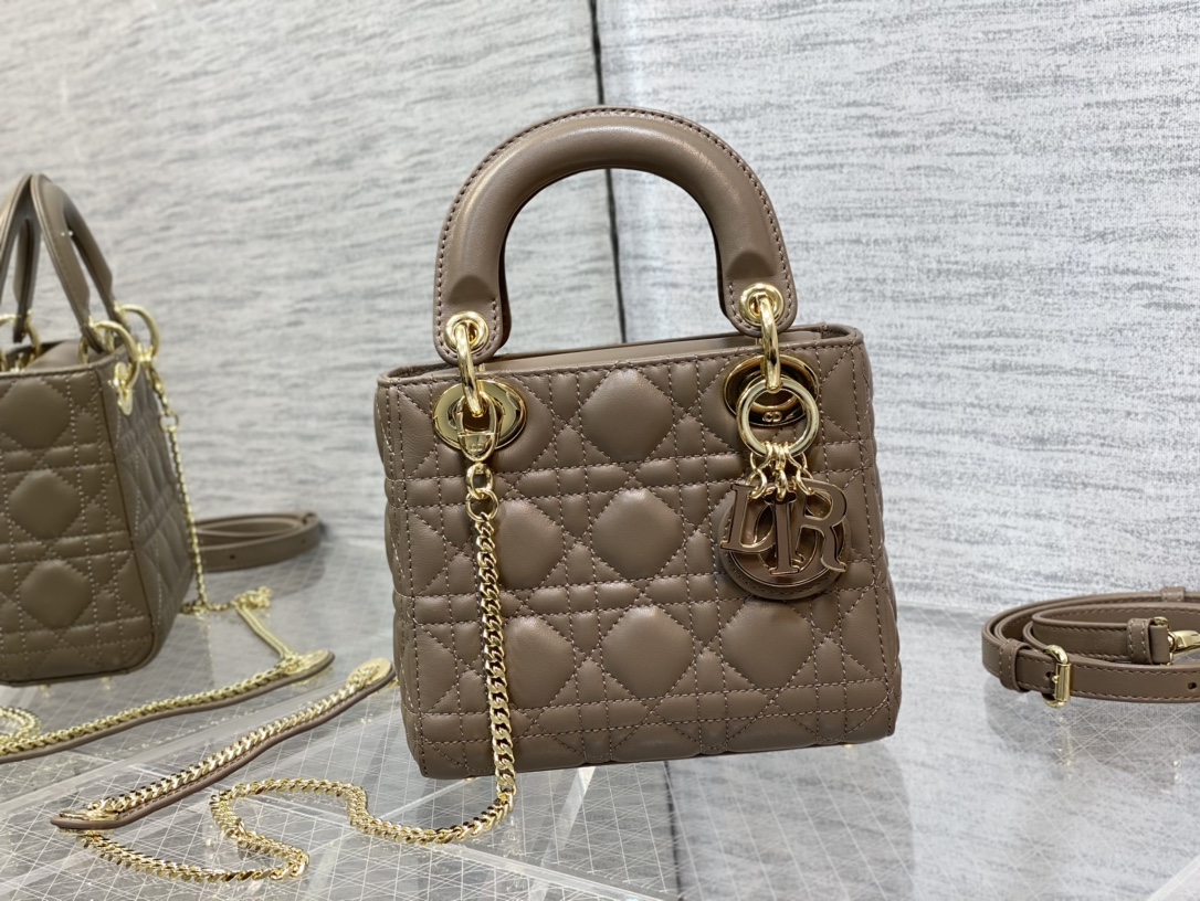 TOP Christian Dior  Lady Dior  Handbag 17cm- Taupe - GHW