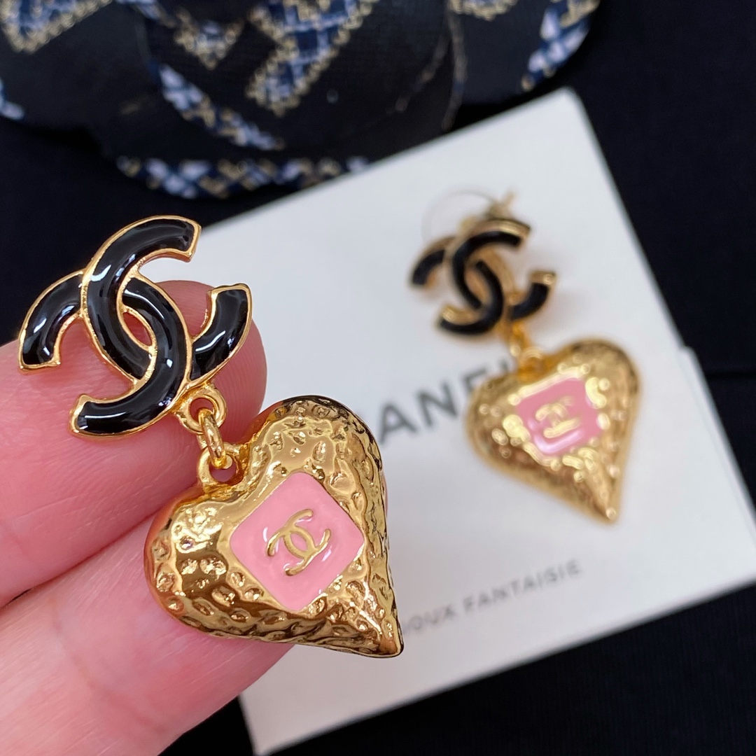 TOP CHANEL Enamel Double C Lava Love Earrings - 2 Colors