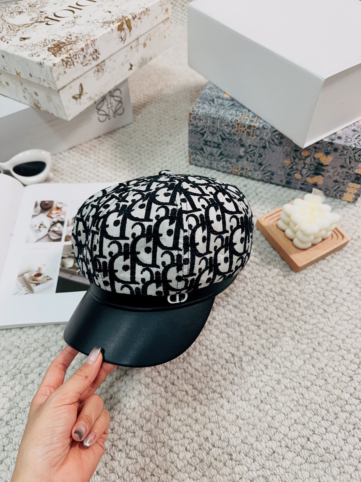 TOP Christian Dior Autumn And Winter Octagonal Hat - Two Colors