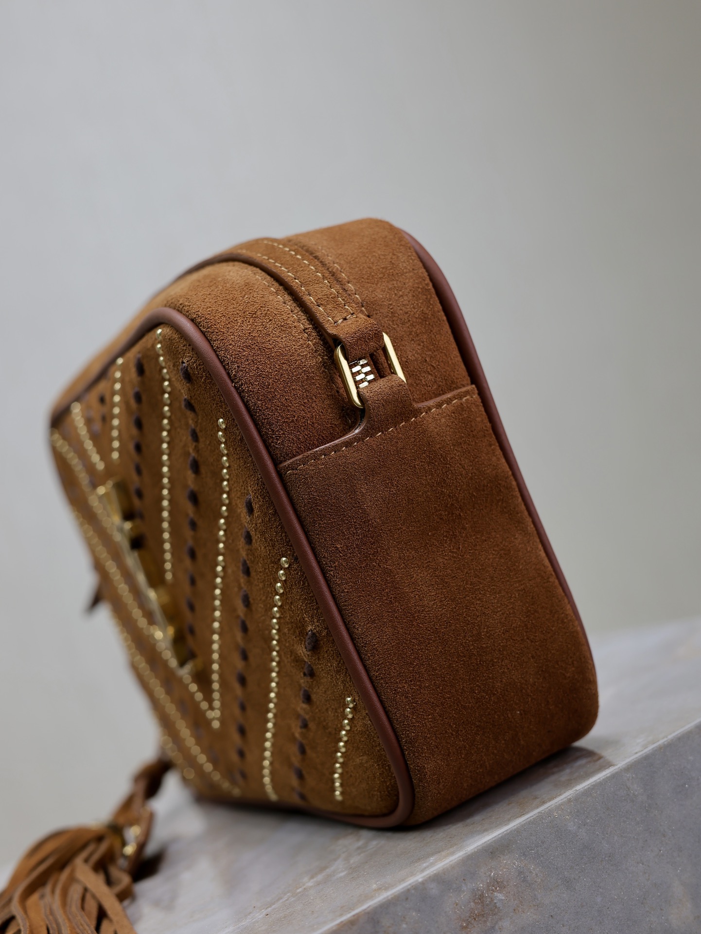 TOP Yves Saint Laurent YSL Lou Camera Bag 23x16x6cm - Brown
