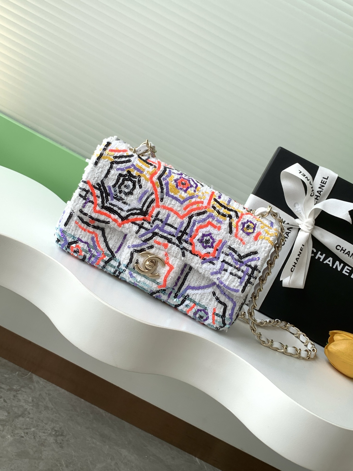 TOP CHANEL Flap Bag 14-21-8 cm - White