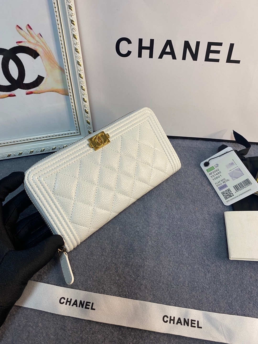 TOP CHANEL Le Boy Wallet Cowhide 10.5*19.*3cm - 2 Color
