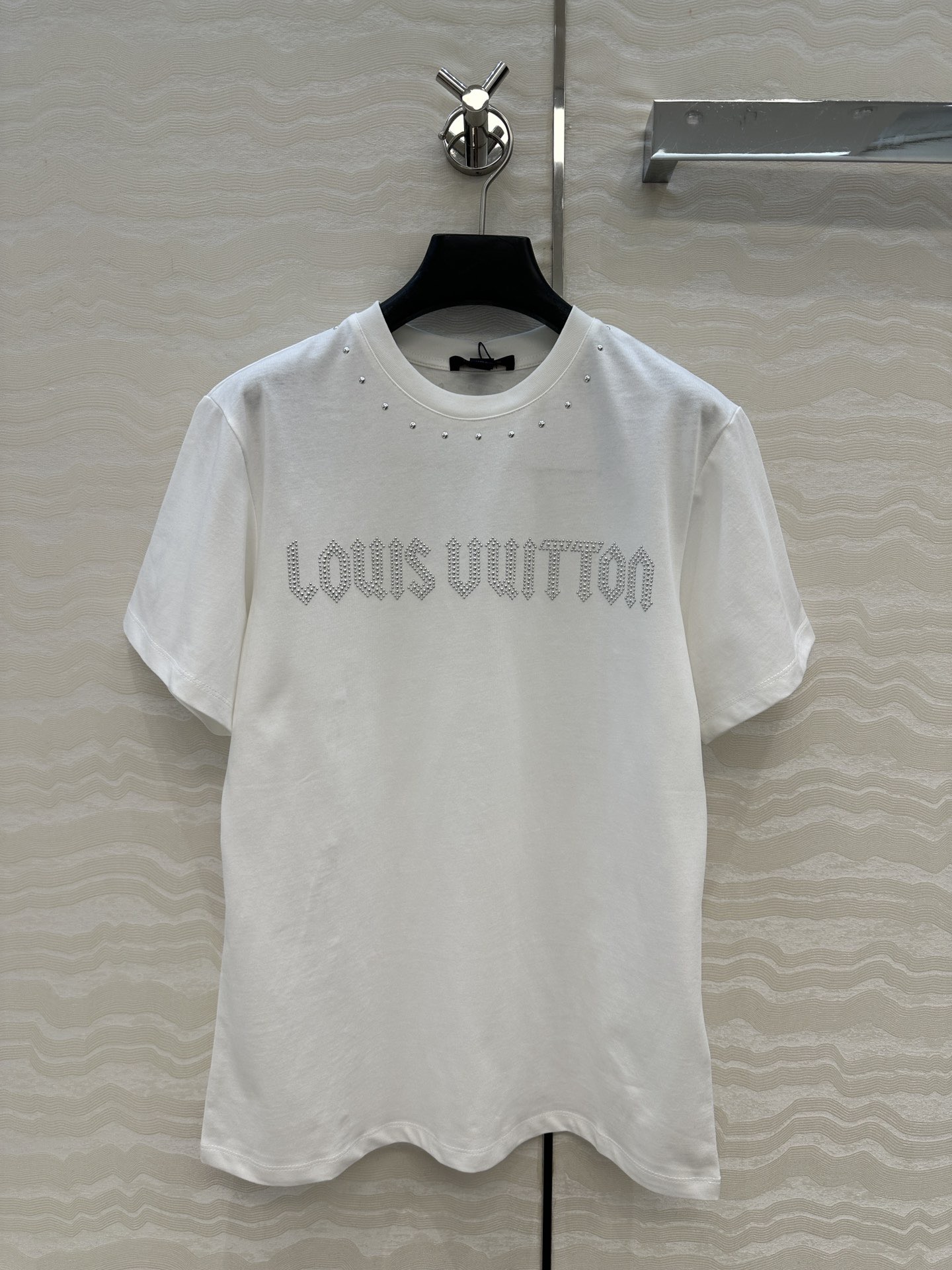 TOP Louis Vuitton LV  T-Shirt - 2 Colors