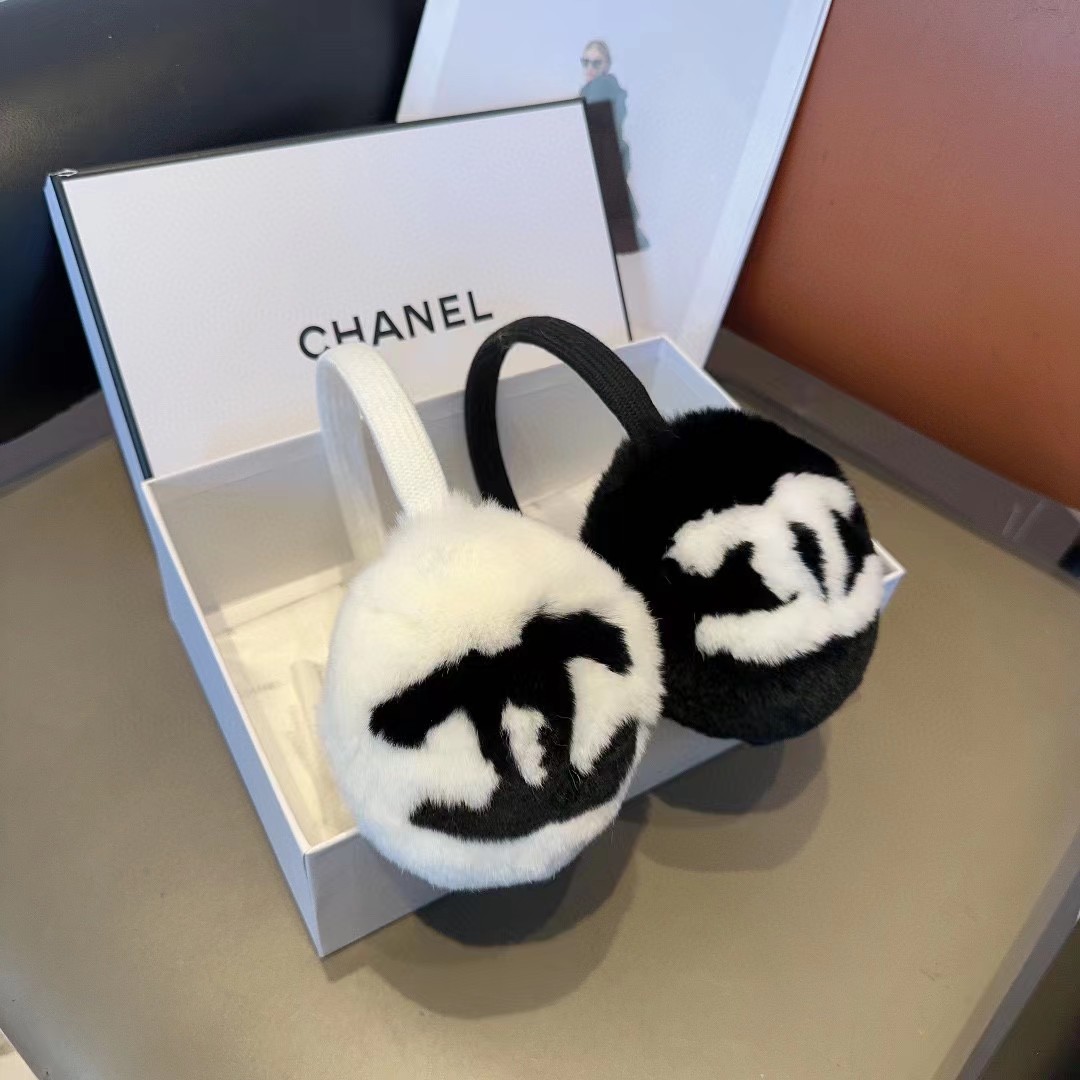 TOP CHANEL The Latest Ear Muffs - Black&White