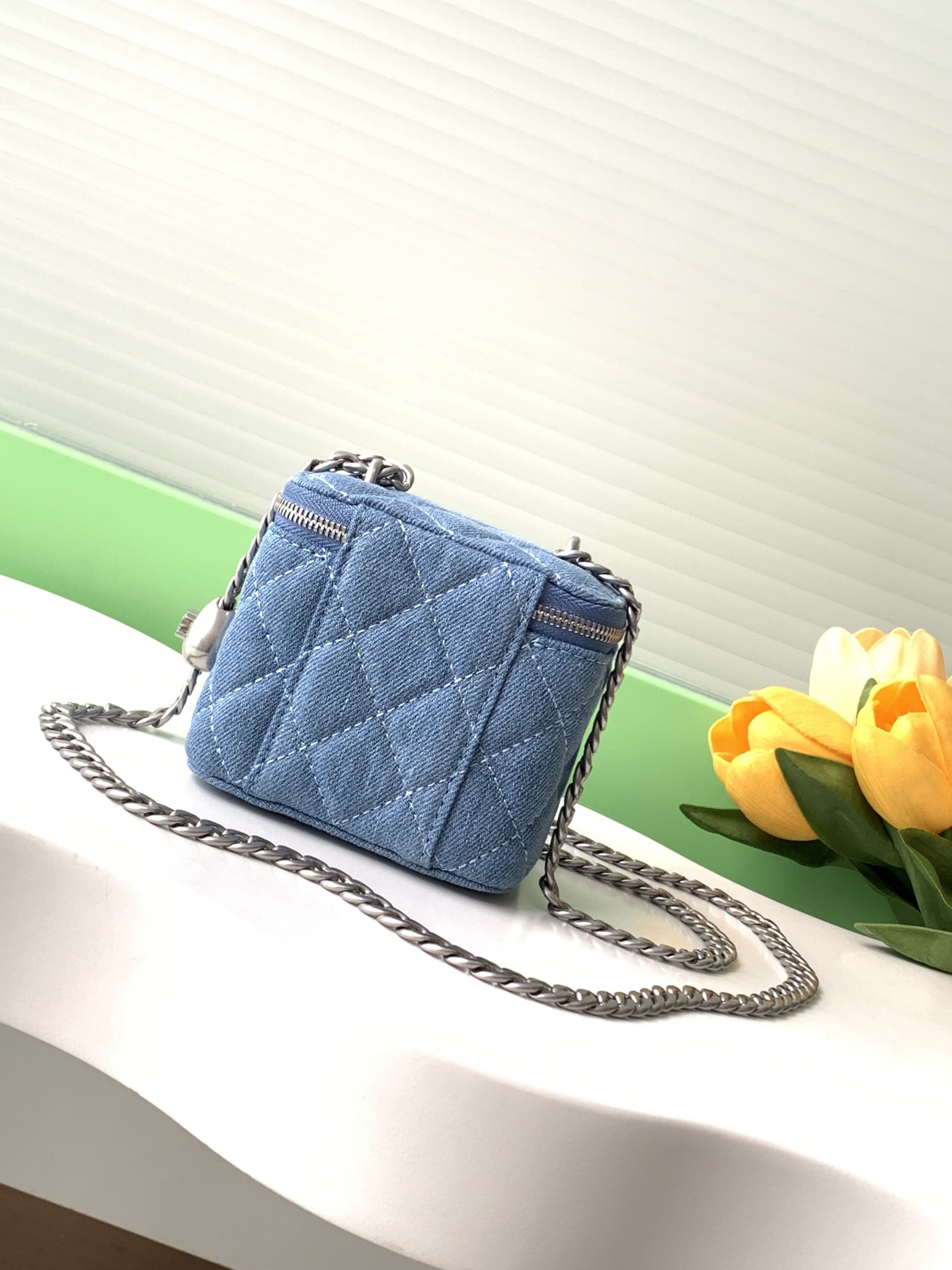 TOP CHANEL Vanity Case Denim with Heart Shape Adjustable Buckle 8.5x11x7cm/9.5x18x8cm - Blue