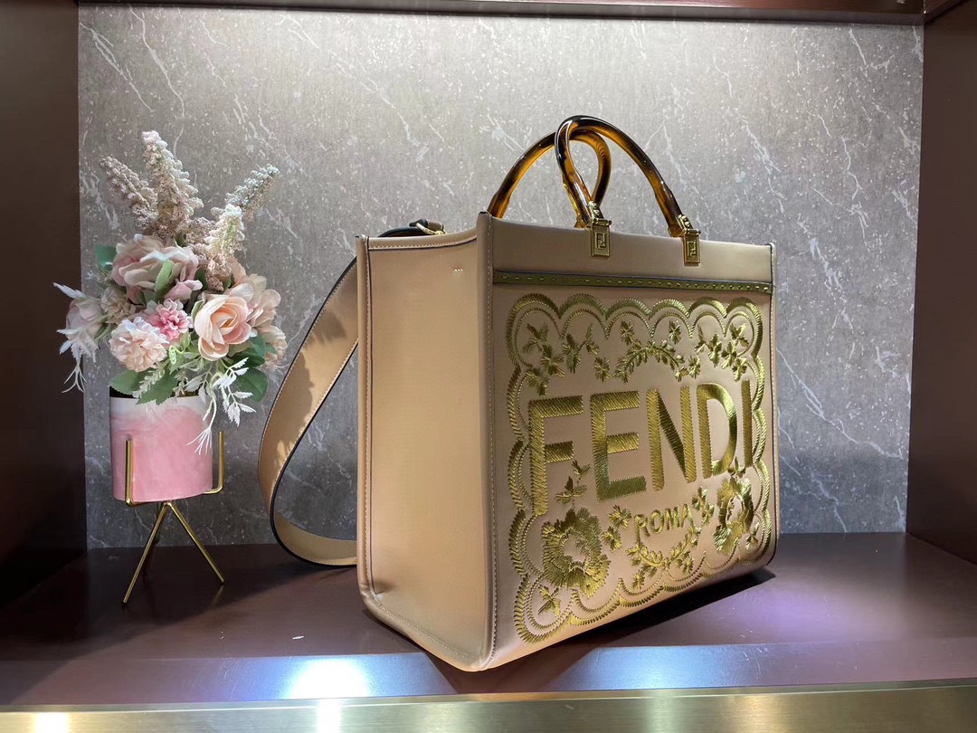 TOP FENDI Sunshine Tote FENDI ROMA Words Bag 35x31x17cm - Brown