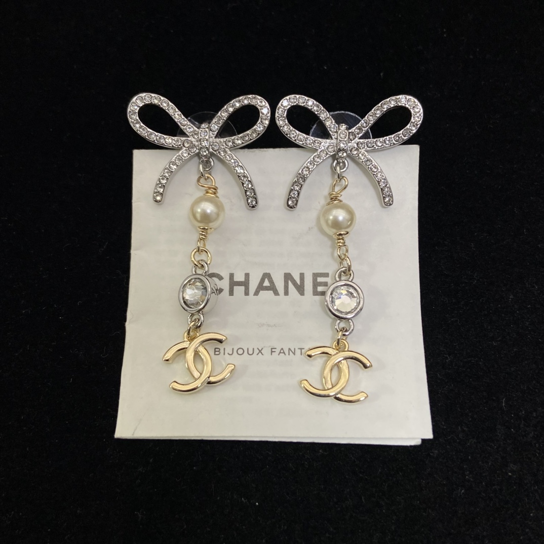 TOP CHANEL CC Earrings - Gold