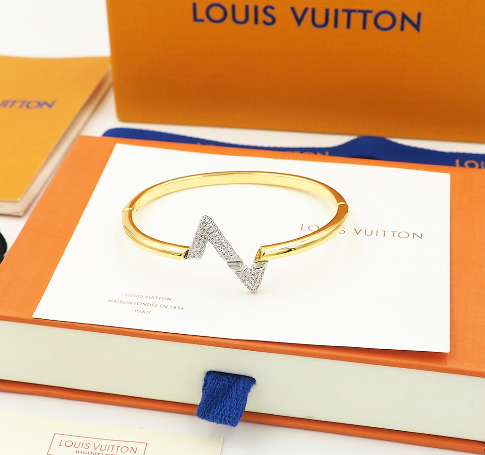 TOP Louis Vuitton LV Volt 18K Bracelet  - Gold