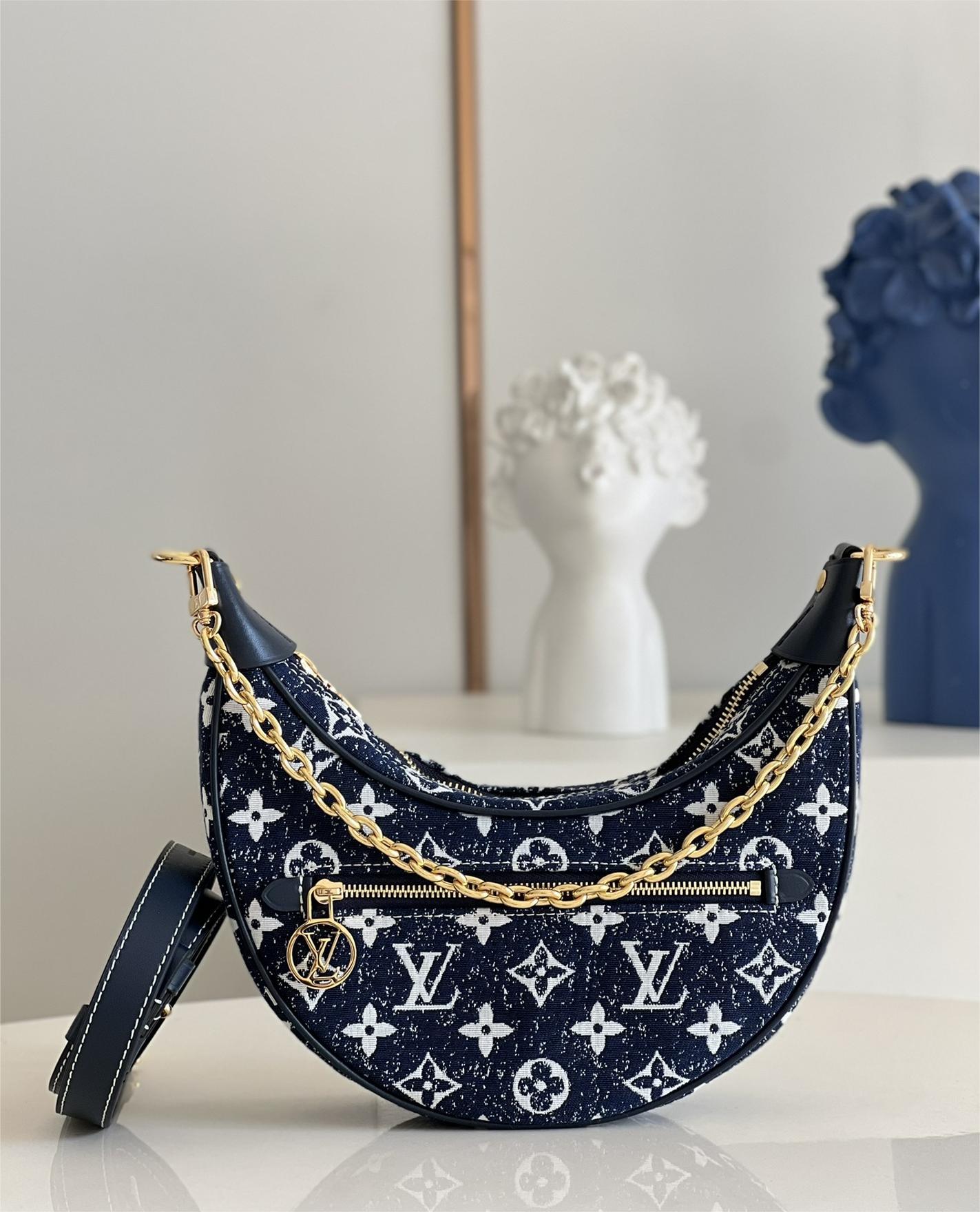 TOP Louis Vuitton LV Loop Monogram Bag  24 x 22 x 6 cm - Blue
