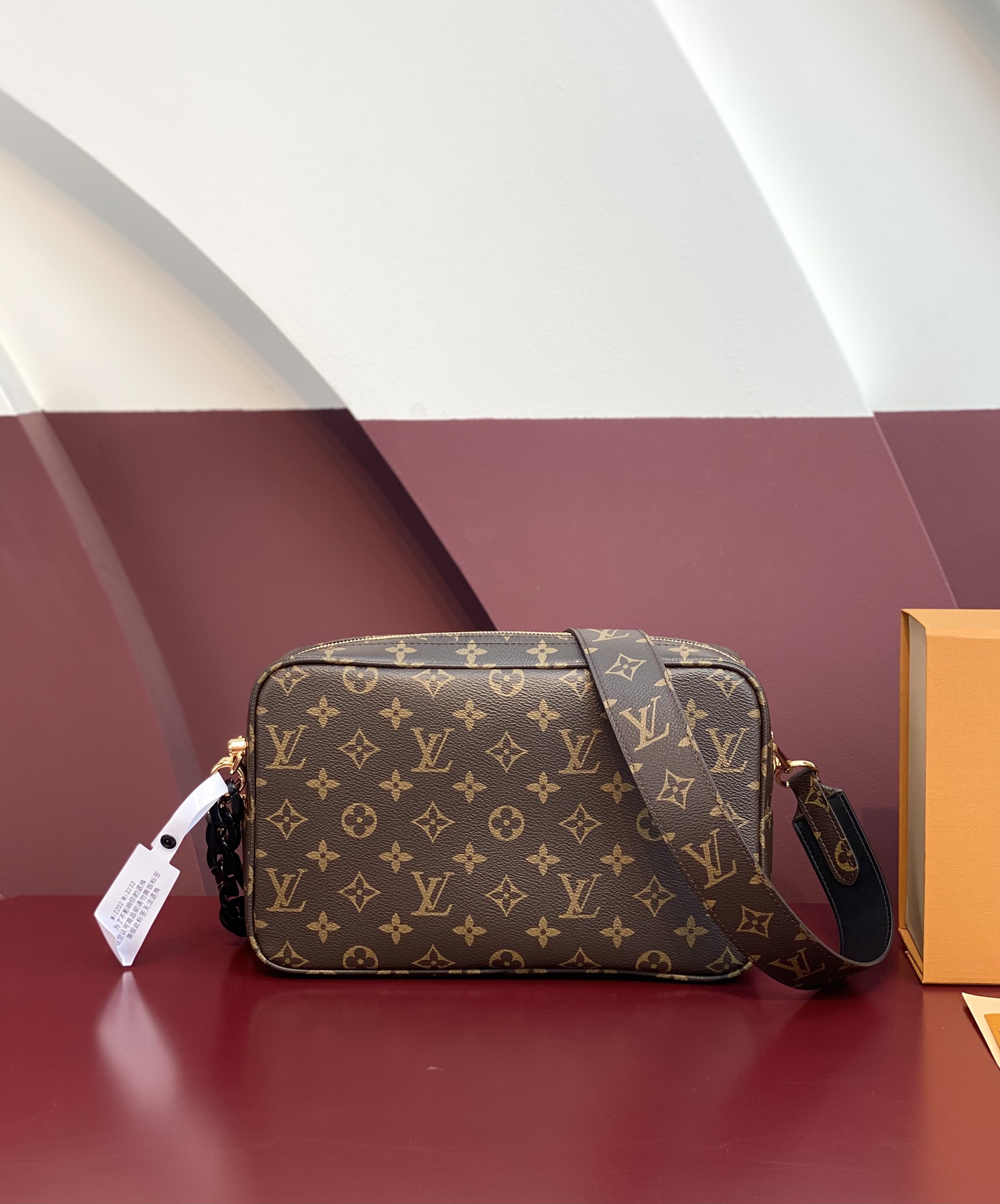 TOP Louis Vuitton LV  Bag 27x18x9cm- Brown