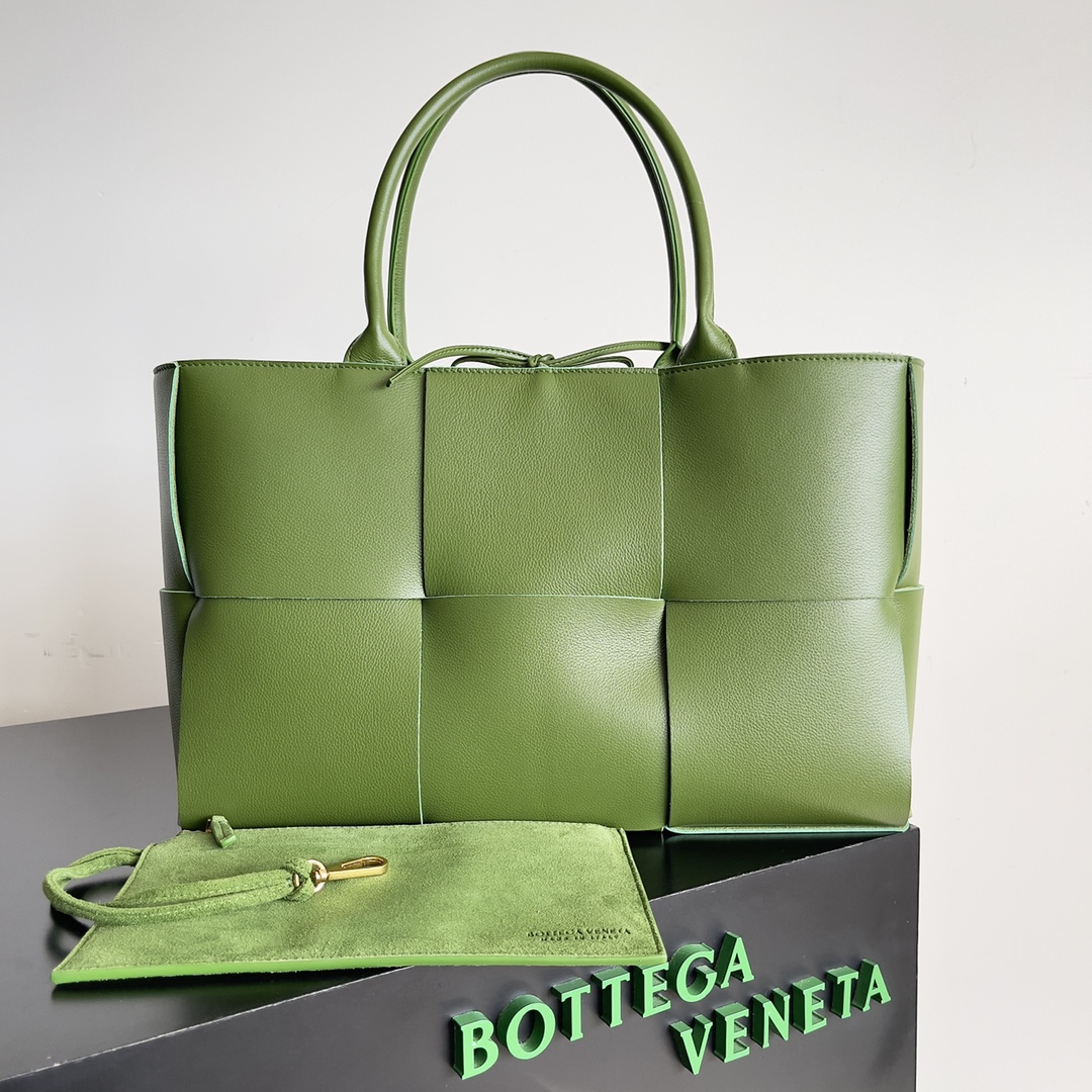TOP Bottega Veneta BV Tote - Green