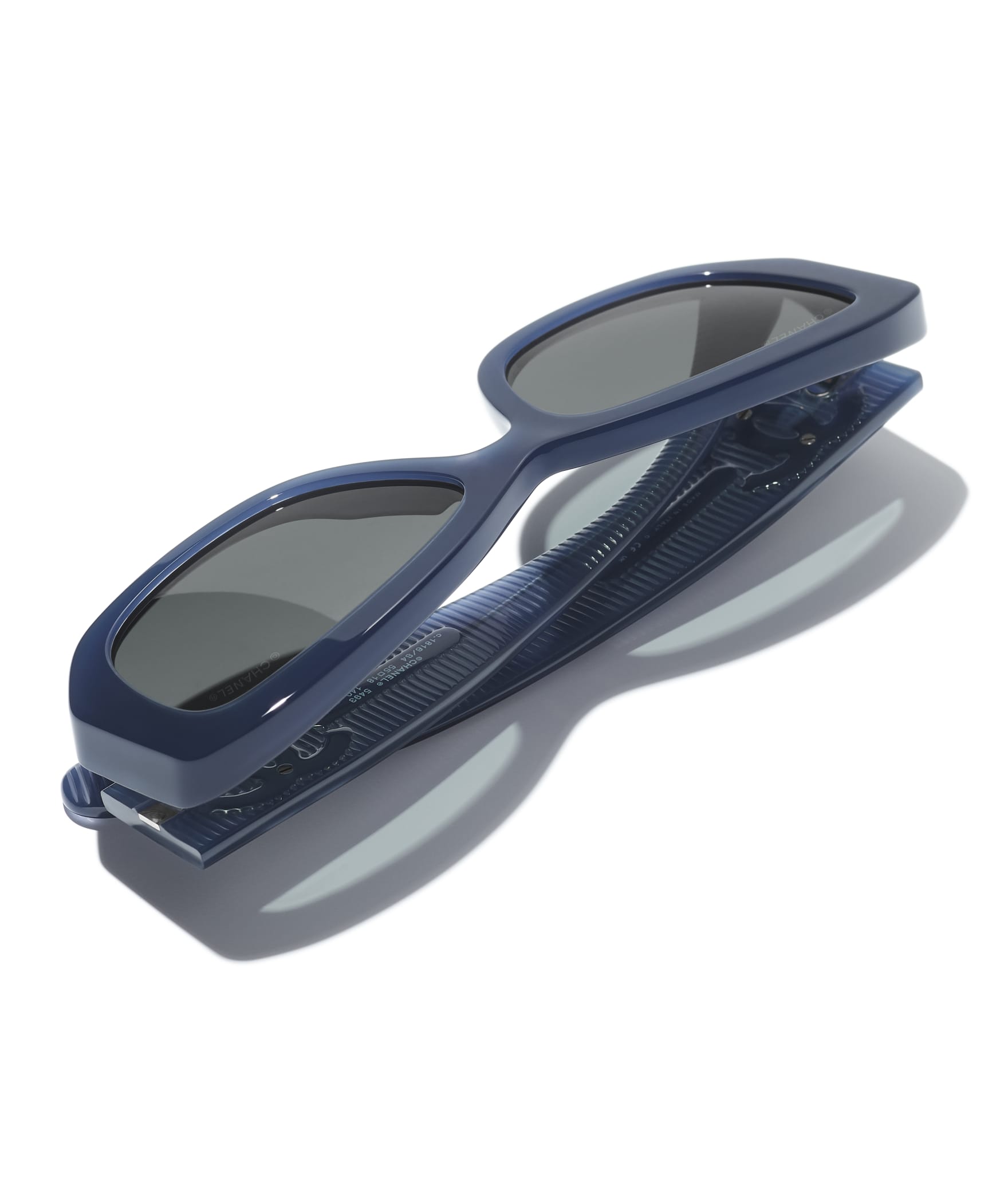 CHANEL Rectangle Sunglasses A71526X08101S