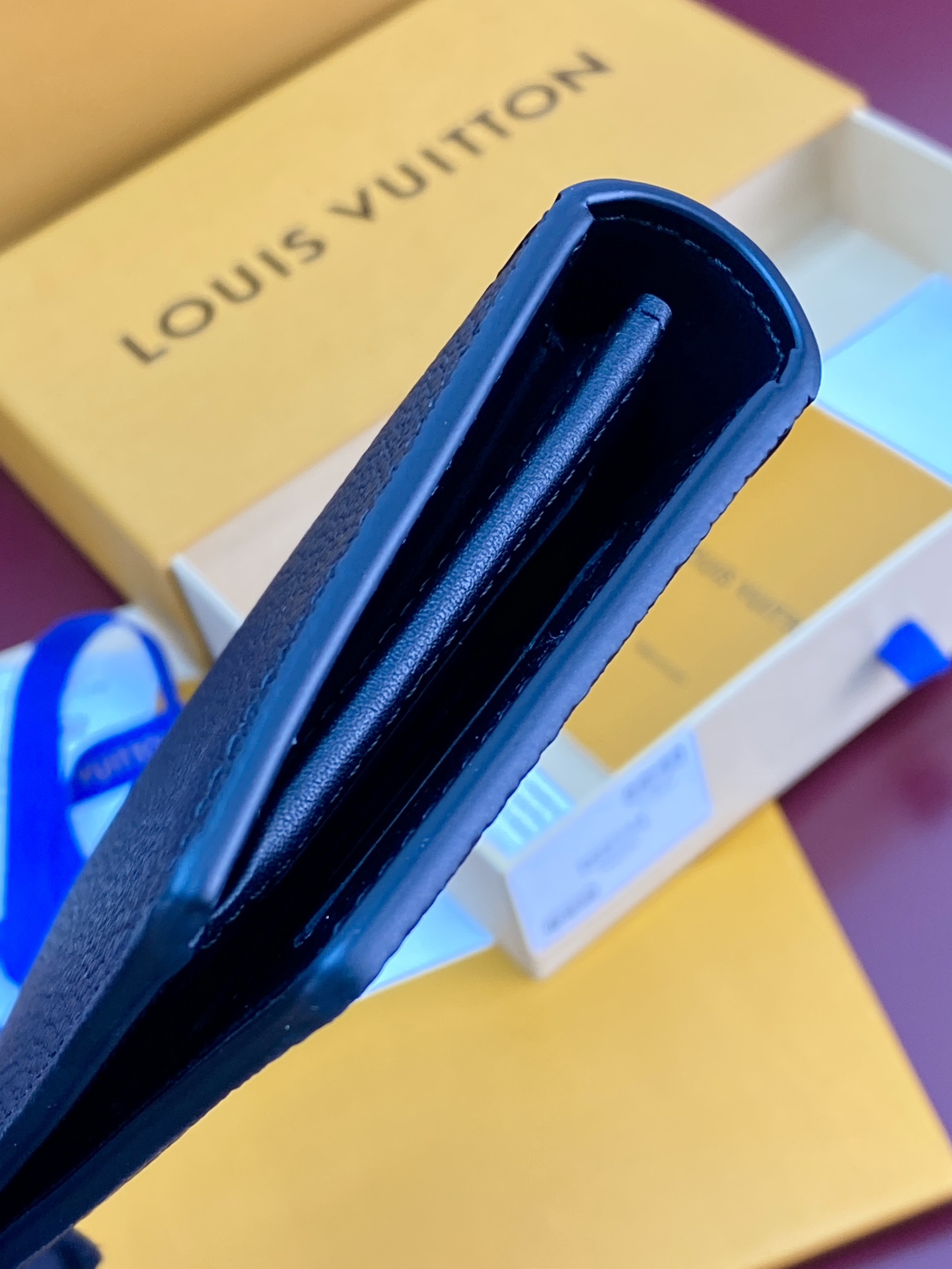 TOP Louis Vuitton LV Men's Long Wallet with Crocodile Leather 10x19x2cm - Black