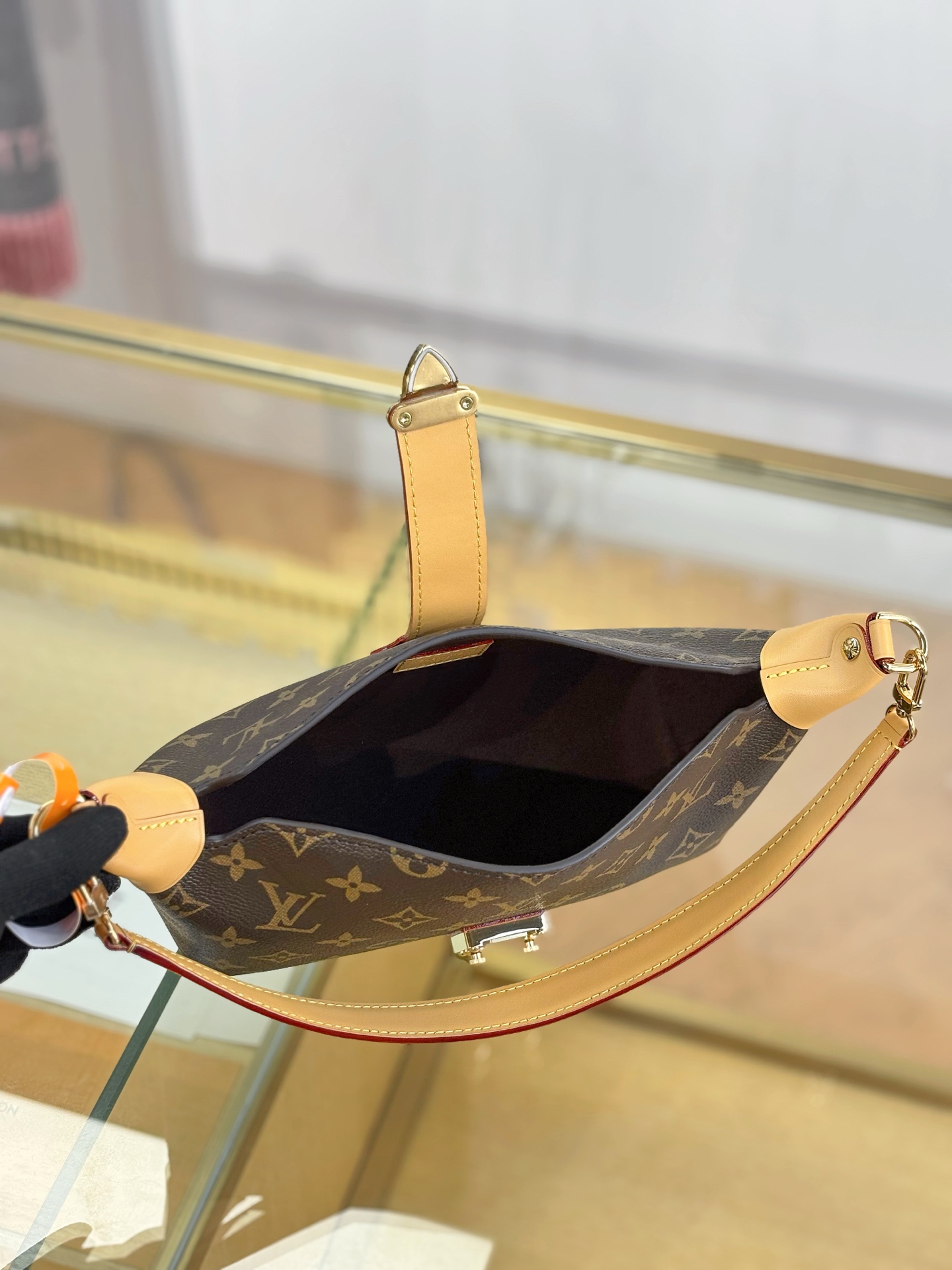 TOP Louis Vuitton LV Pochette Mia Bag 22x14.5x8cm - Monogram