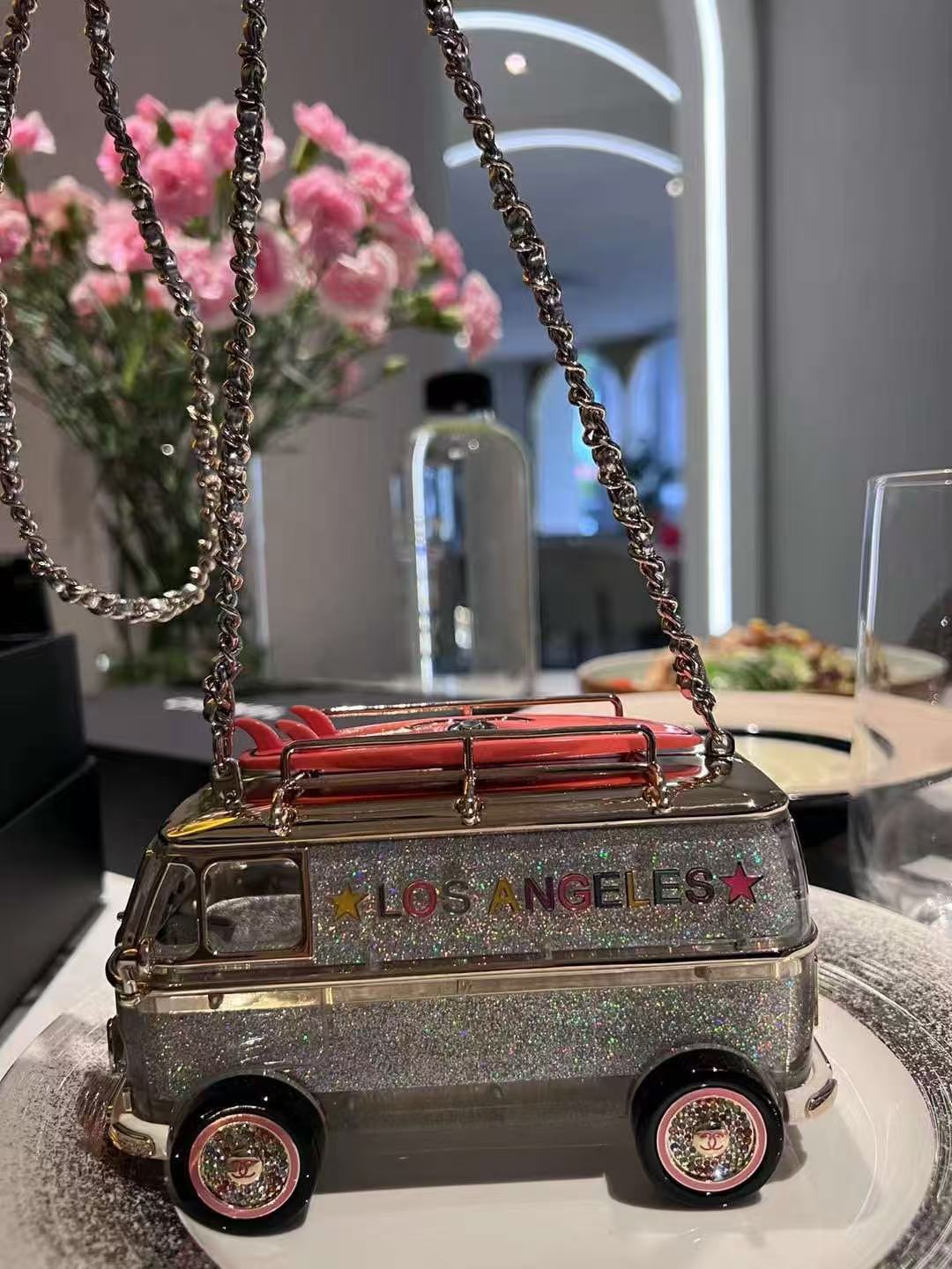 TOP CHANEL Mini Van-shaped Evening Bag 9.4×16×8.7cm - Gold