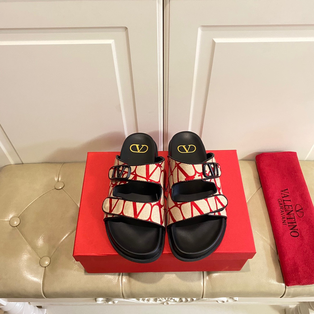 Valentino Leather Flat Fashion Flip-Flops Slide Sandal(Replica)