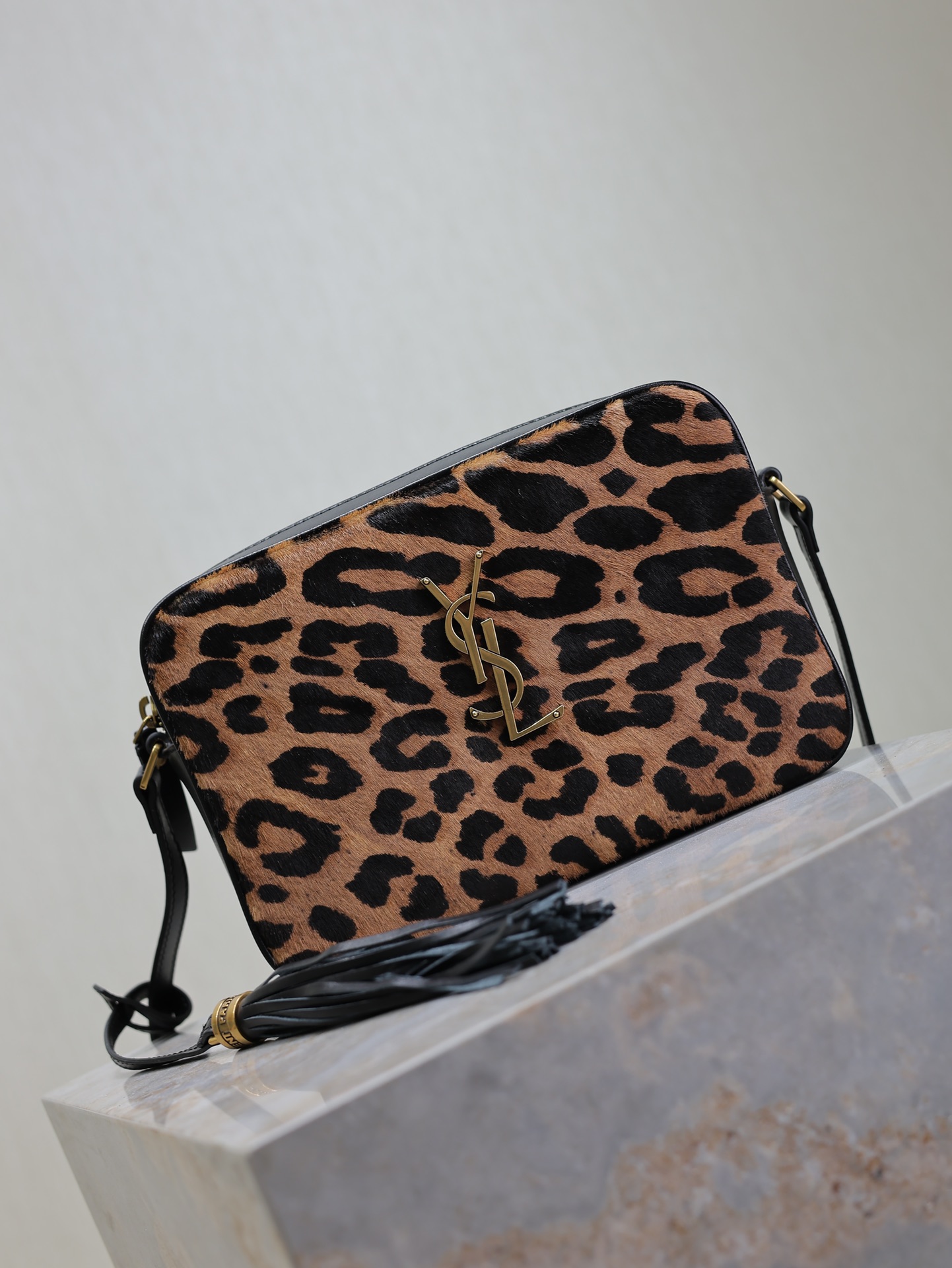 TOP Yves Saint Laurent YSL Cowhide Lou Camera Bags 23x16x6cm - Brown