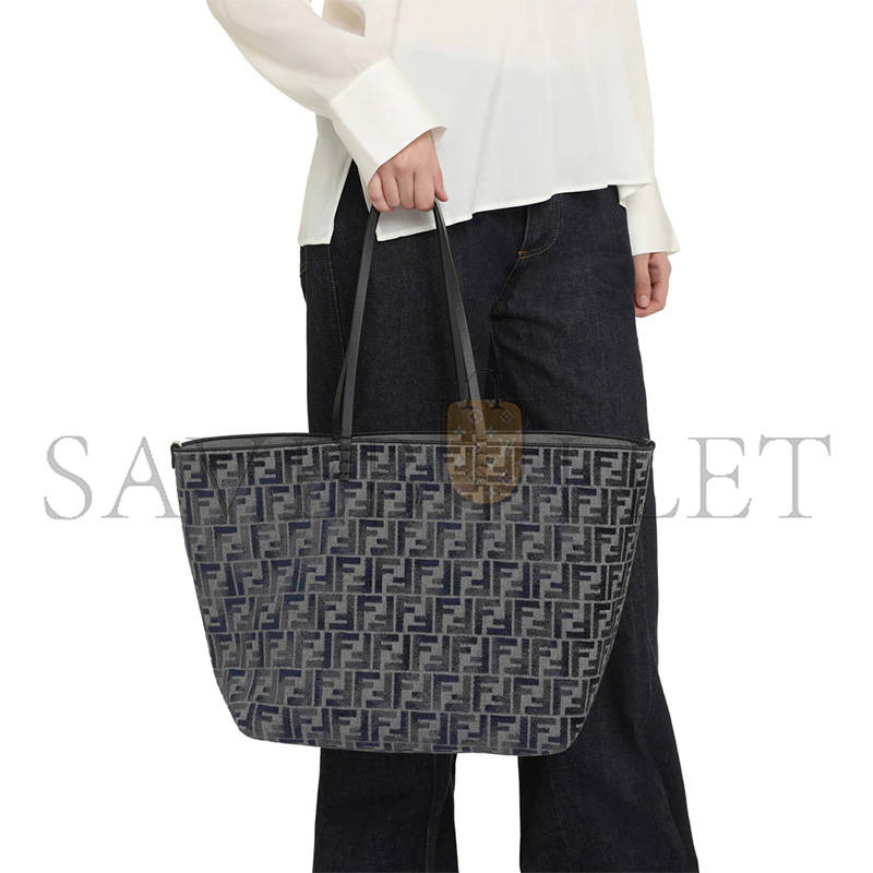 FENDI 'ROLL LARGE' BLUE REVERSIBLE TOTE BAG IN FF CHENILLE (35*32*19.5cm)