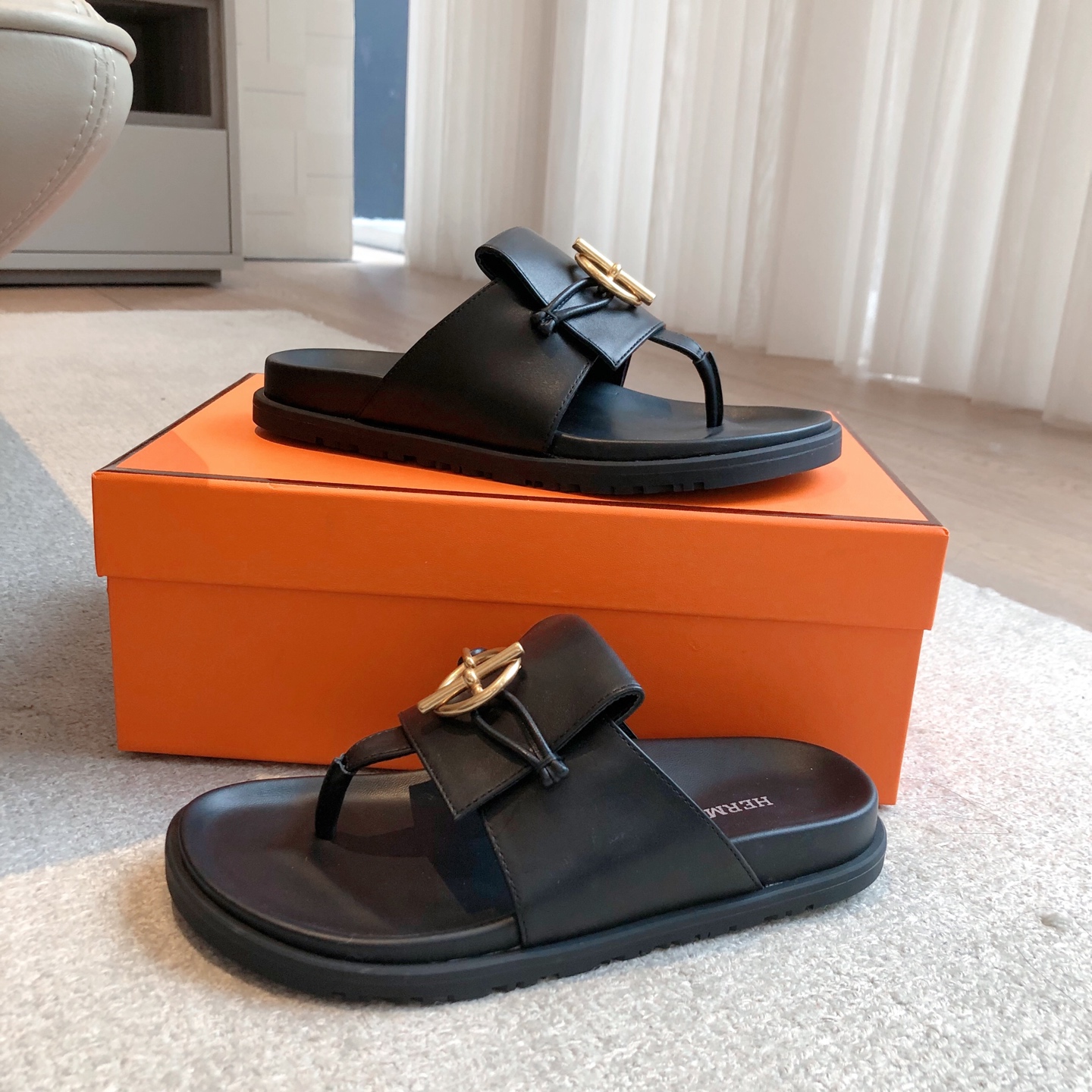 TOP HERMES Joyce Slippers- Black