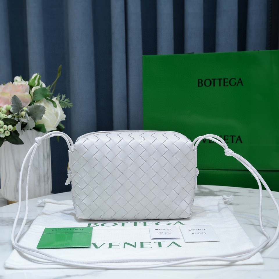TOP Bottega Veneta BV Loop Camera Bag Lambskin 22x15x8cm - 2 Color