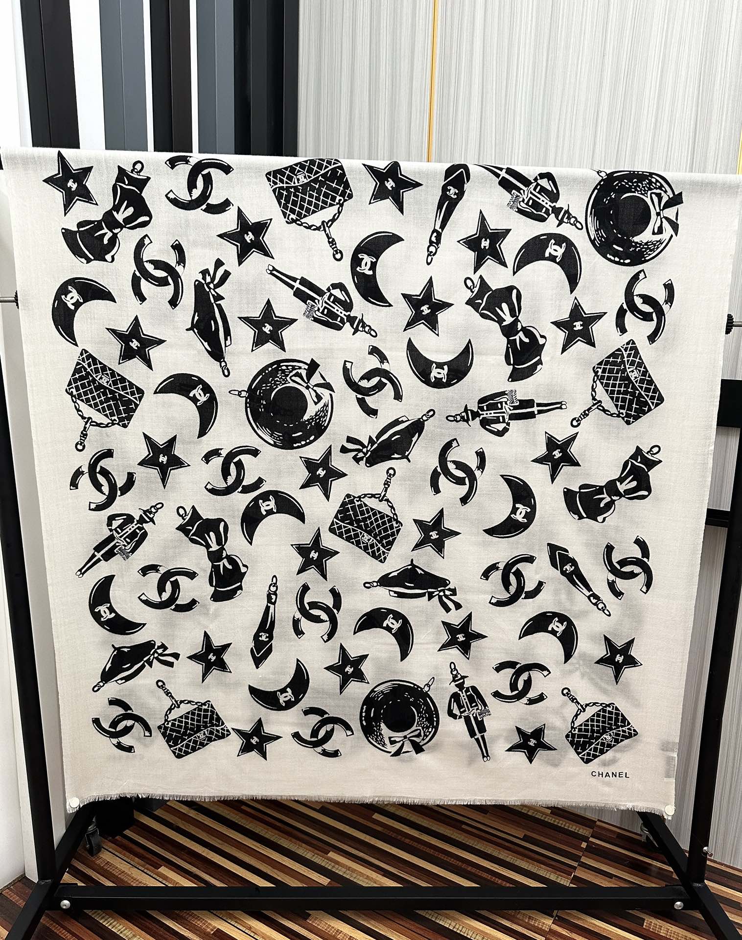 TOP CHANEL Stars and Moons Cashmere Scarves - 2 Colors