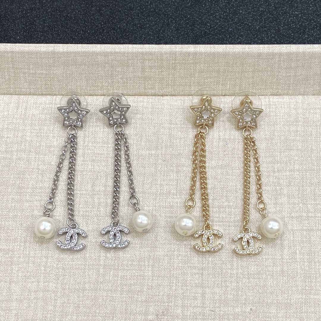 TOP CHANEL CC Earrings- 2 Colors
