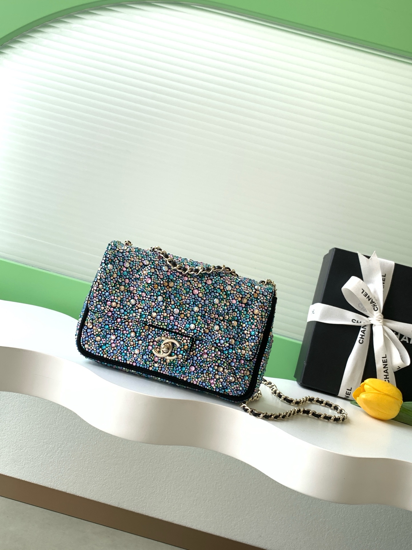 TOP CHANEL Classic Flap SAC DU SOIR Bag with Colorful Rhinestones 13-21-8cm - 2 Colors