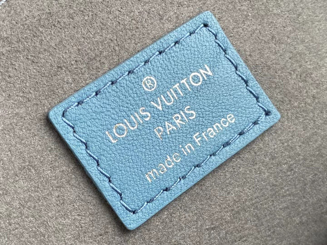 TOP Louis Vuitton LV £V Coussin 26x20x12cm - Blue