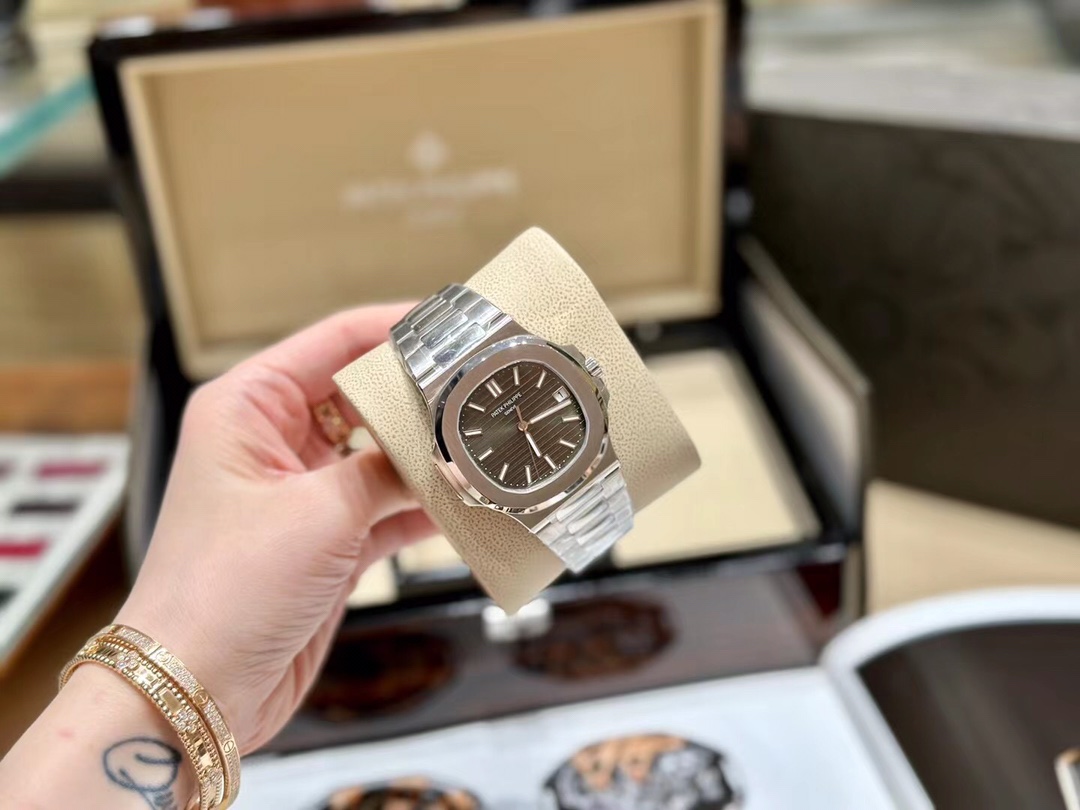 TOP Patek Philippe Nautilus 40mm Watch - Dark Green