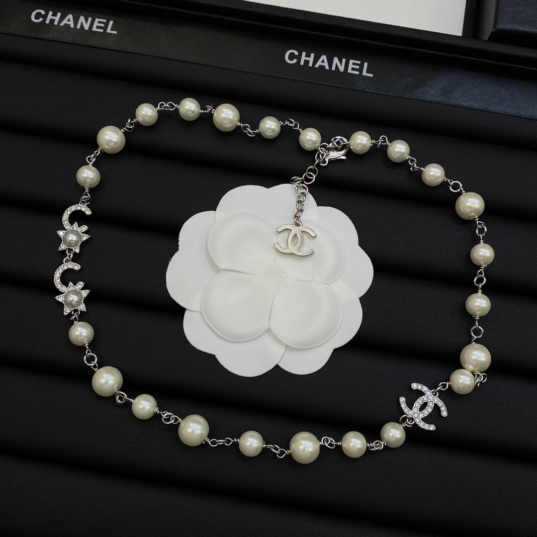 TOP CHANEL Necklace with Pearl and Stars&Moon - Silver
