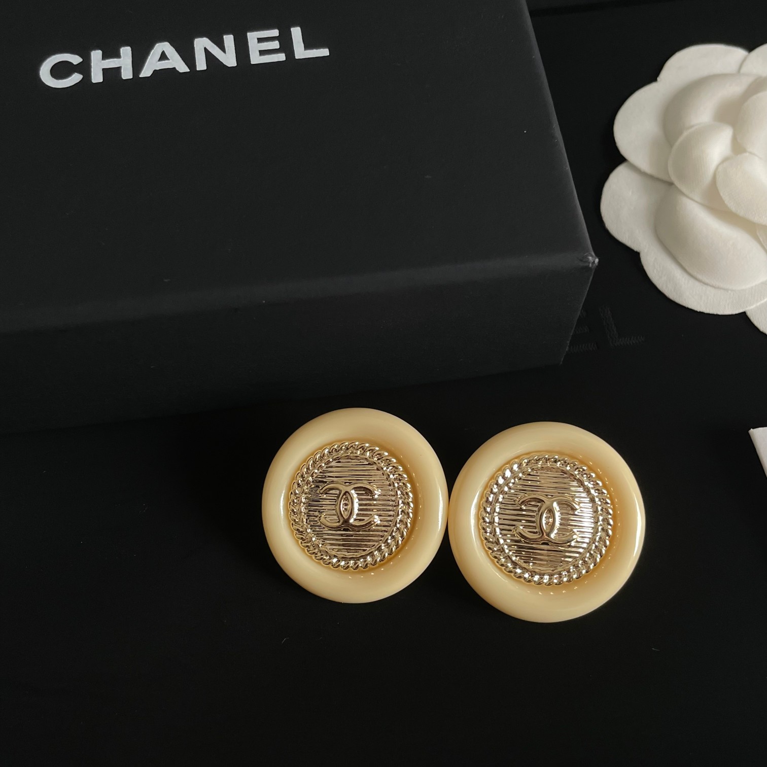 TOP CHANEL CC Round Earrings-3 Colors
