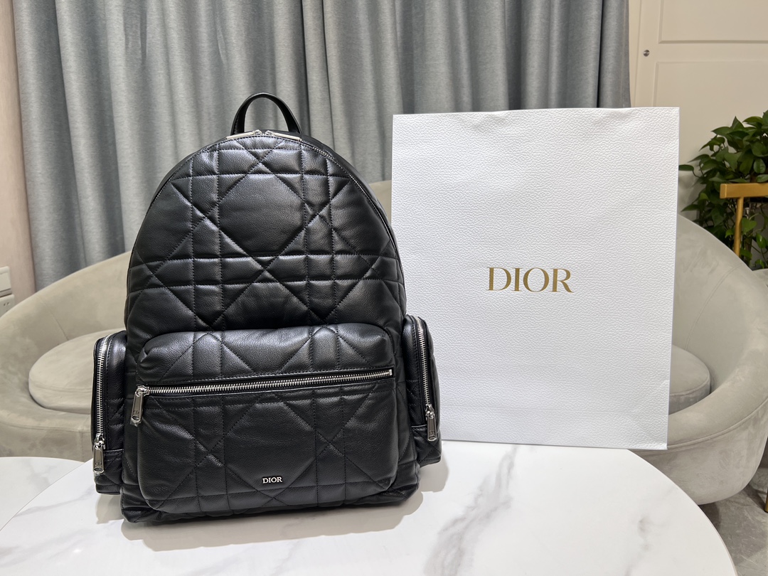 TOP Christian Dior Cow Leather Backpack 41.5 x 46 x 22cm - Black