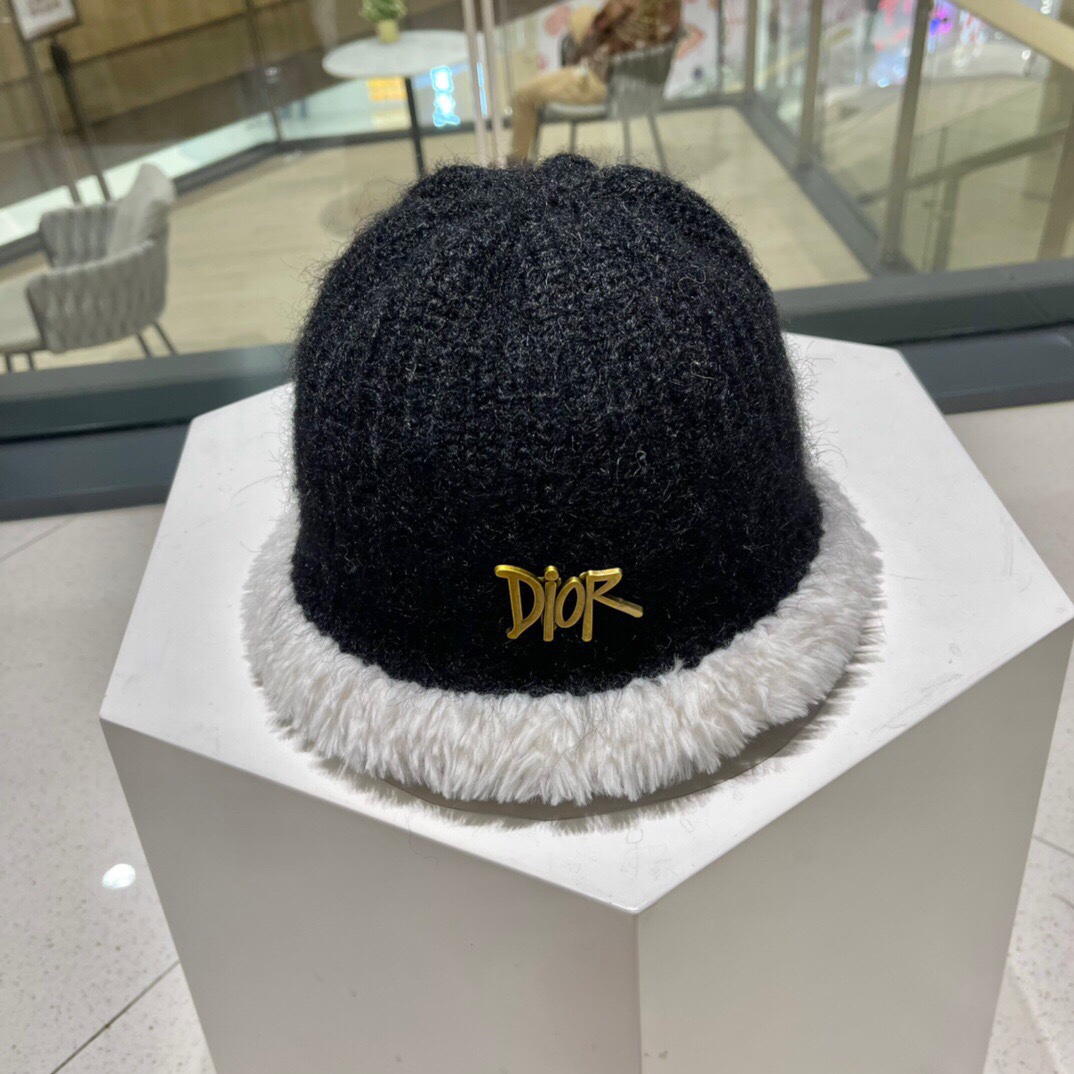 TOP Christian Dior Plush Fisherman's Hat - Black