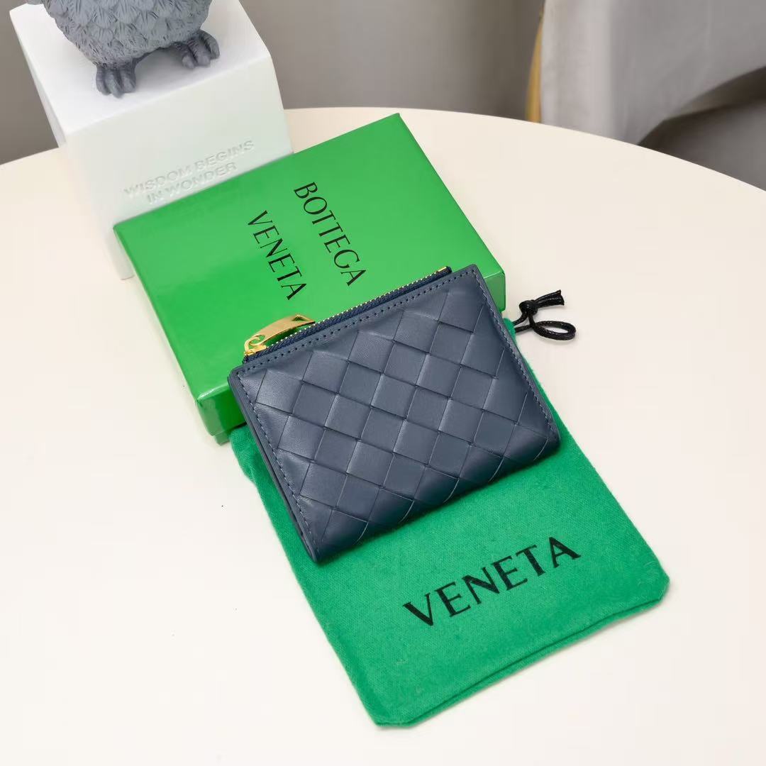 Bottega Veneta Intrecciato Small Bi-Fold Wallet (Replica)