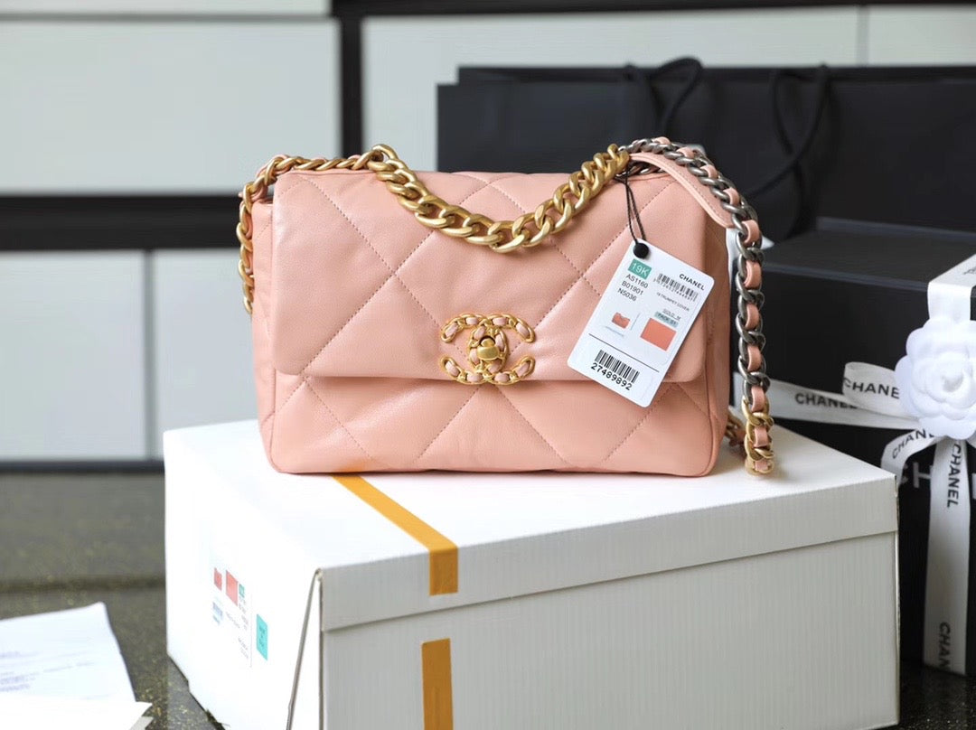 TOP CHANEL 19 Bag Small 26cm - Coral Pink & GHW