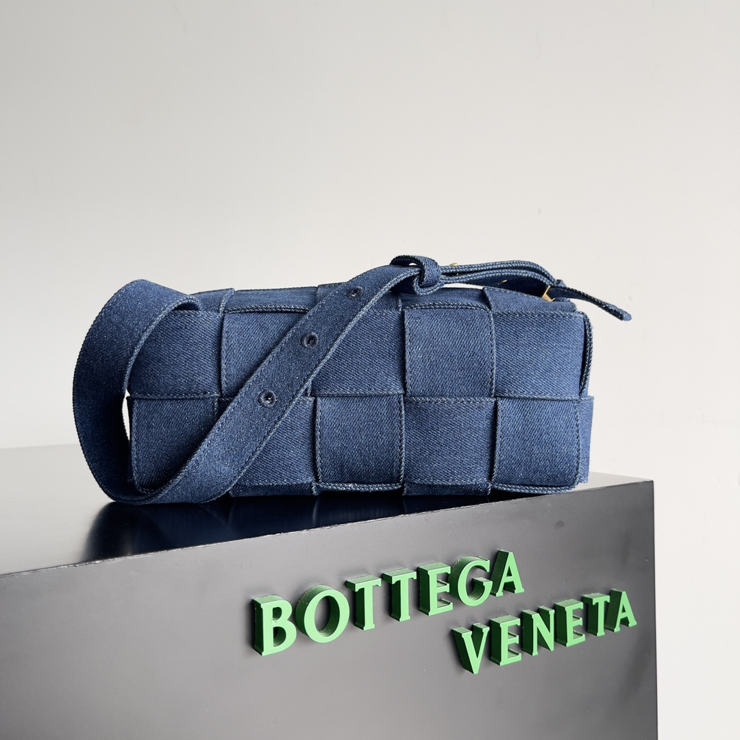 TOP Bottega Veneta BV Cassette Bags - Dark Blue
