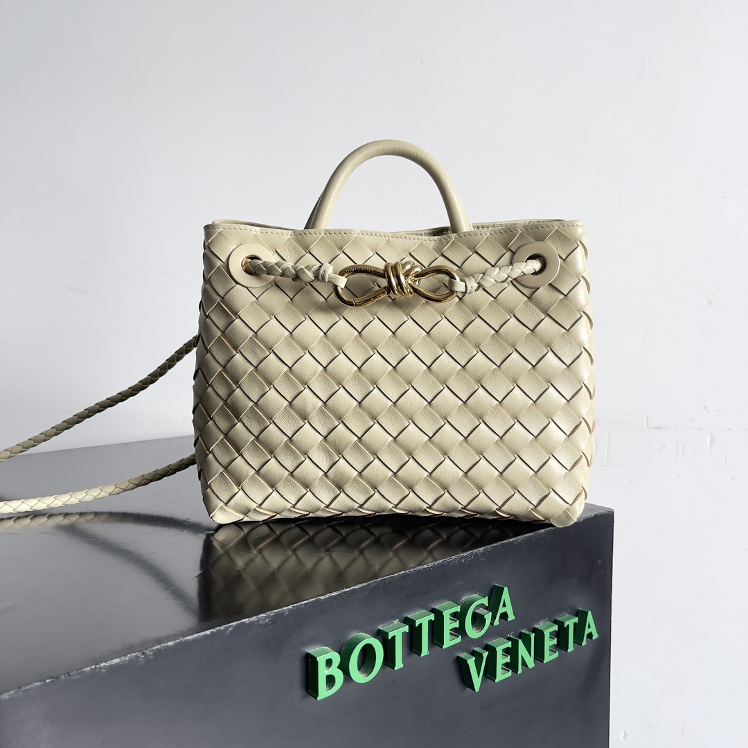 TOP Bottega Veneta BV Andiamo Bag 25x22x10.5cm/32x24x12cm - Beige